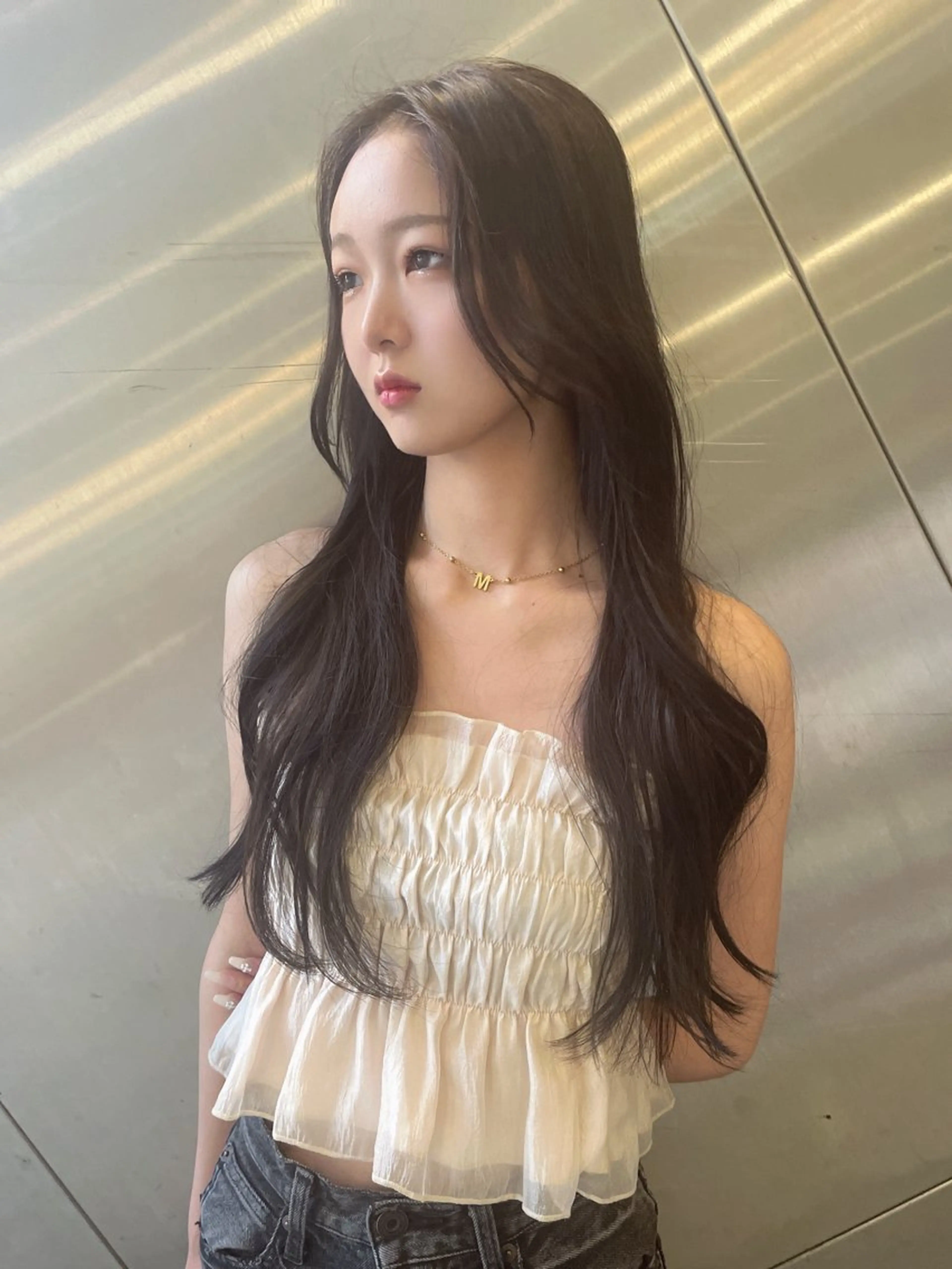 ロング AIRI layer cut hairのヘアスタイル