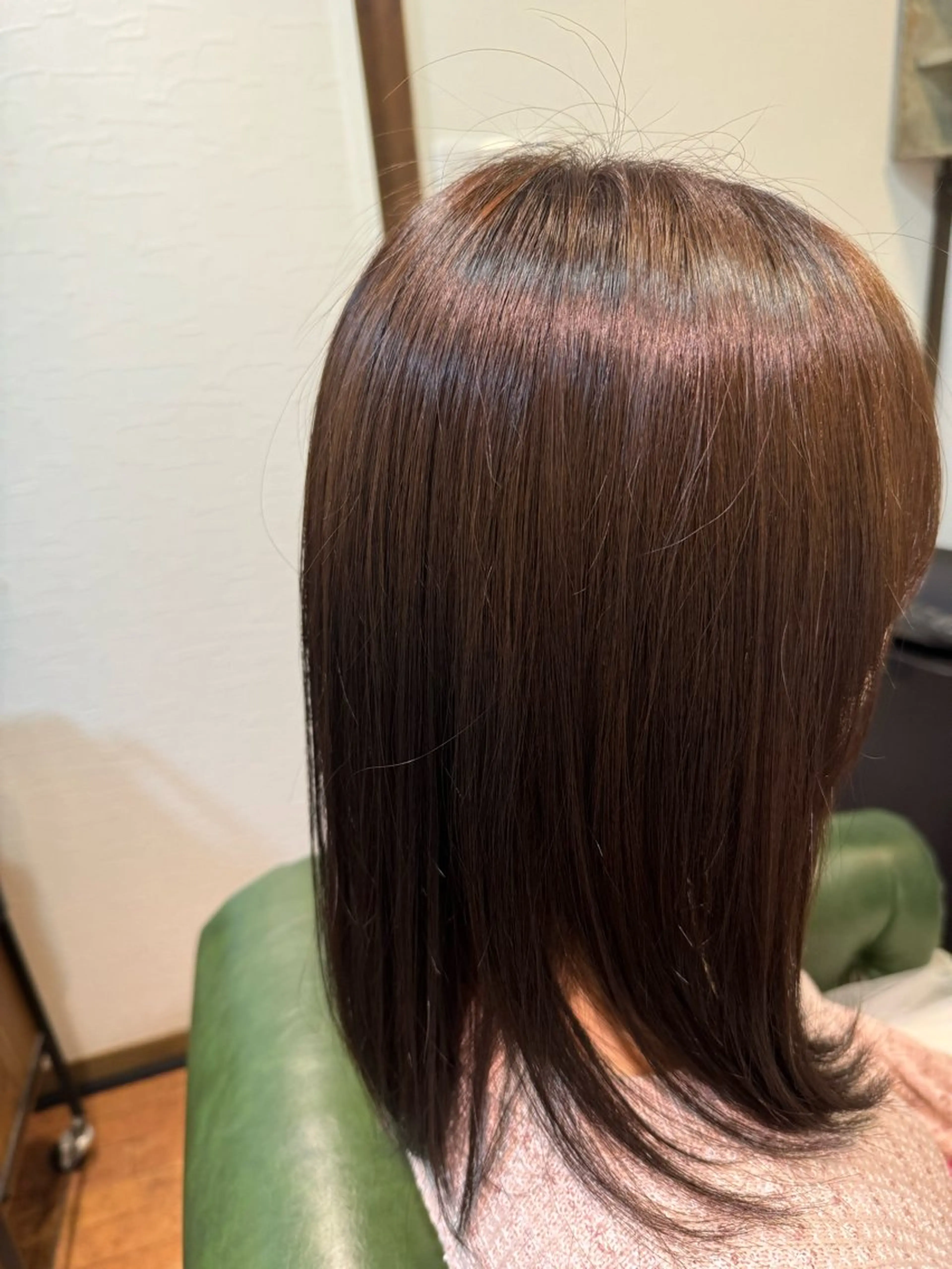 ミディアム カラー ベージュカラー ブリーチ 透明感カラー モカベージュ ブリーチなしカラー 藤川 瑛梨奈のマツエク・マツパデザイン