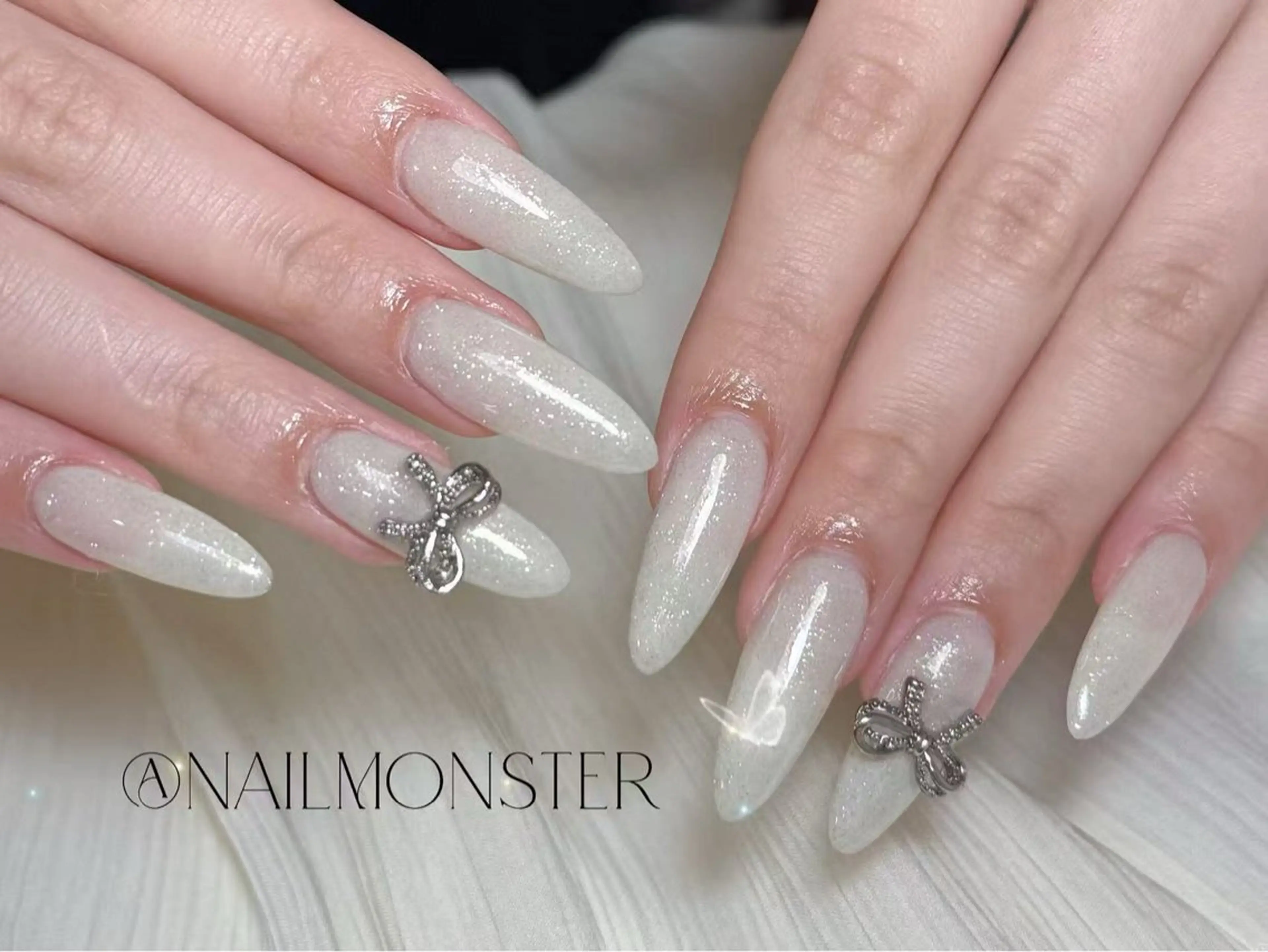 ネイル アートネイル オーロラネイル ガーリー キラキラネイル 韓国ネイル ハンドネイル ハンドケア Nail Monsterのネイルデザイン