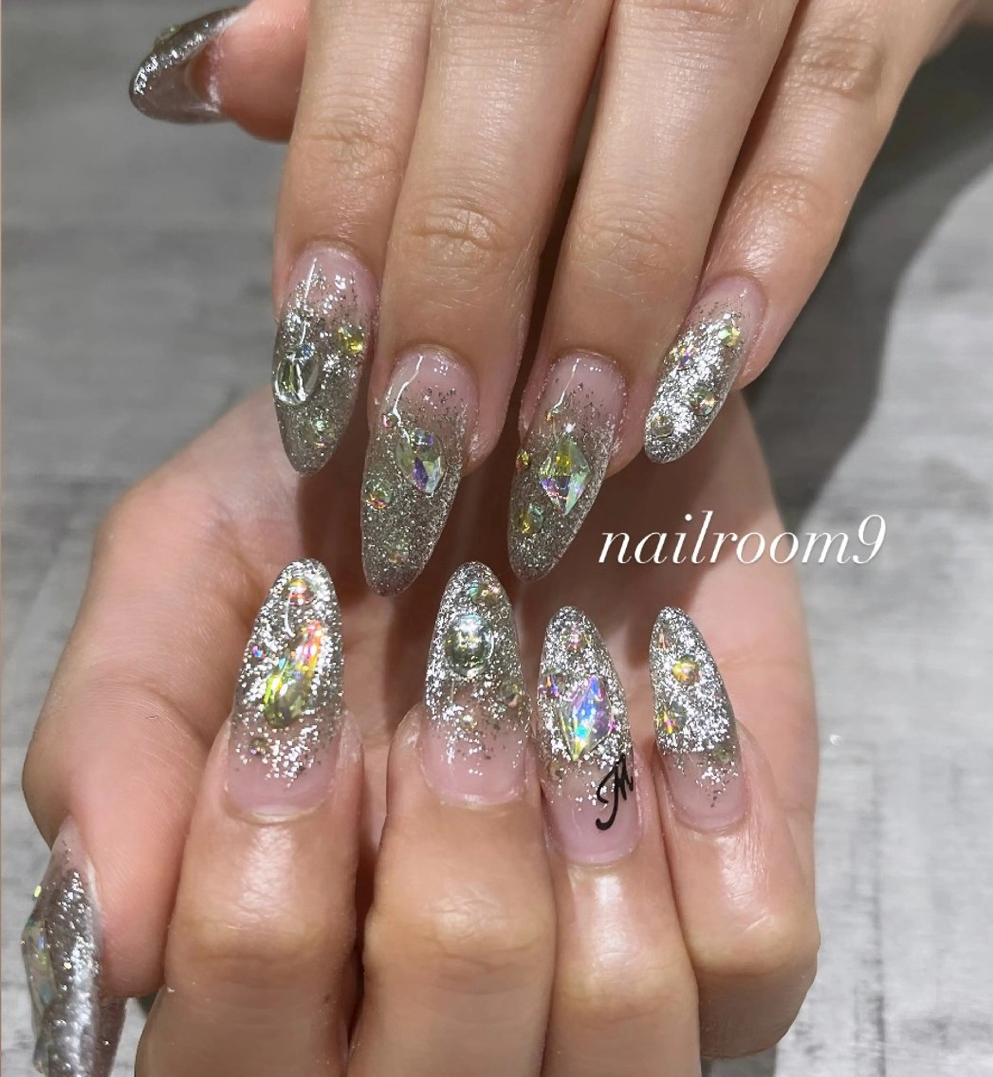 ネイル アートネイル ハンドネイル nail room9 ☺︎のネイルデザイン