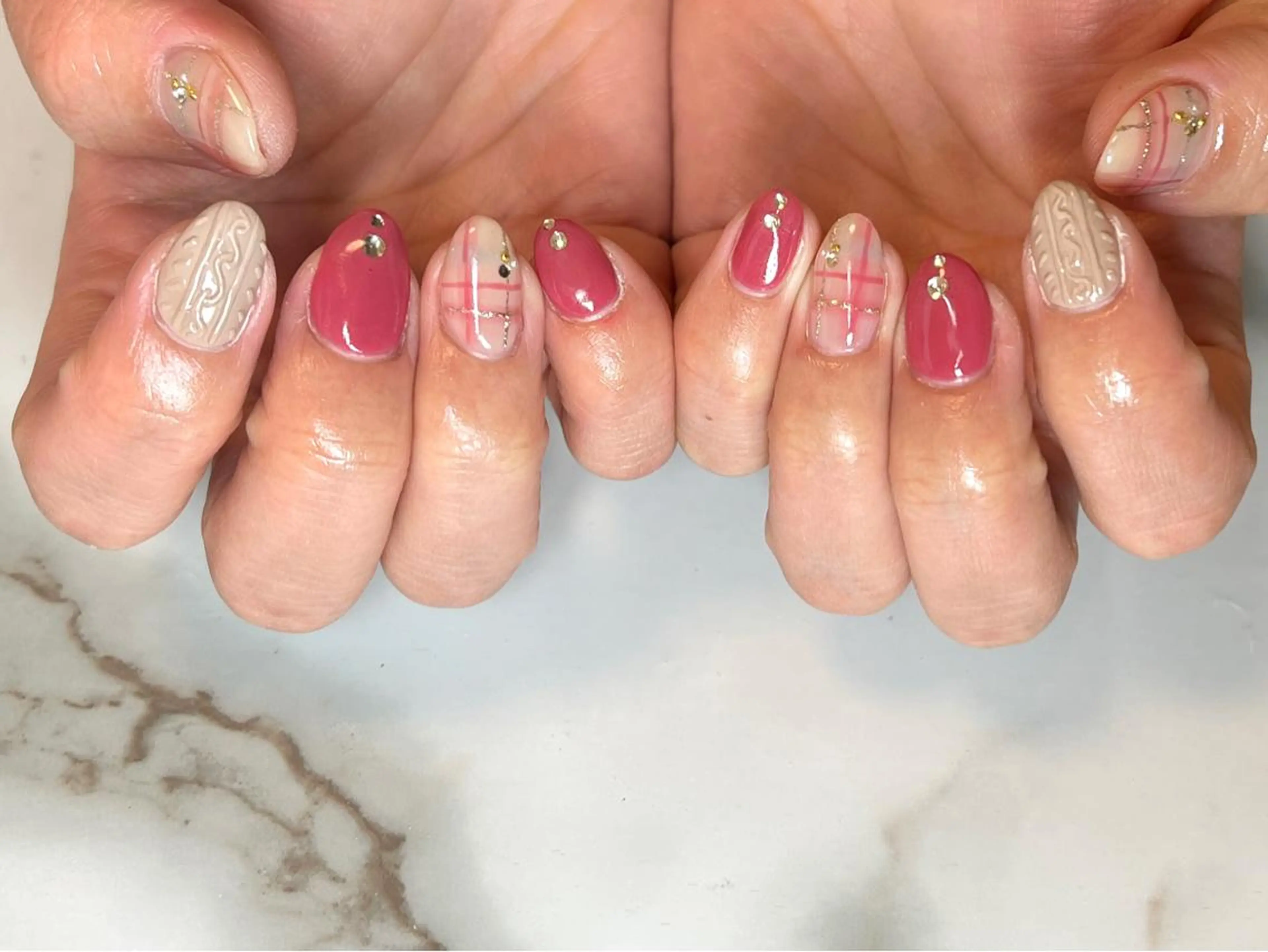 セミロング ネイリスト シンのネイルデザイン