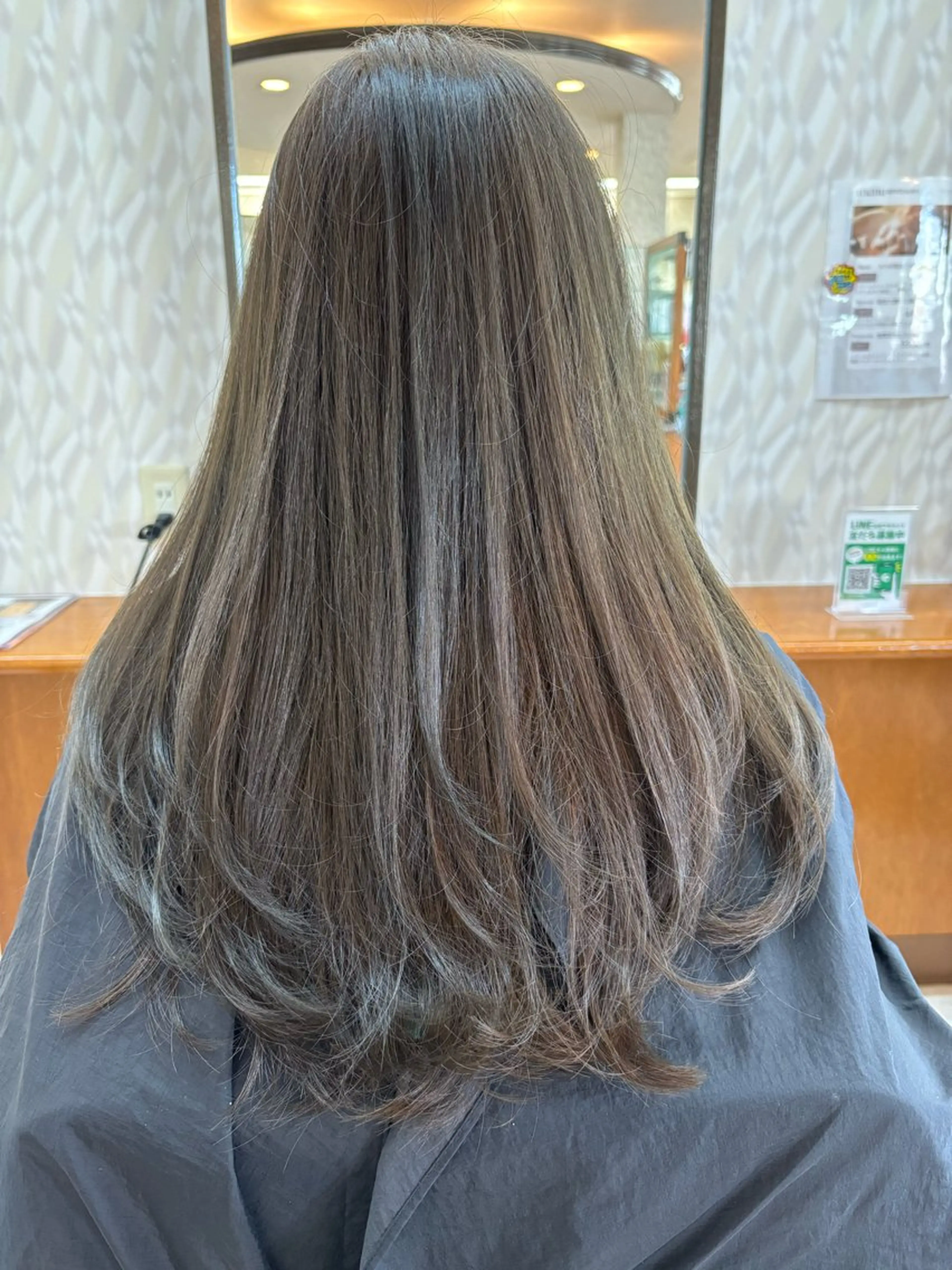 ロング カラー カット パーマ 亀山 来未のヘアスタイル