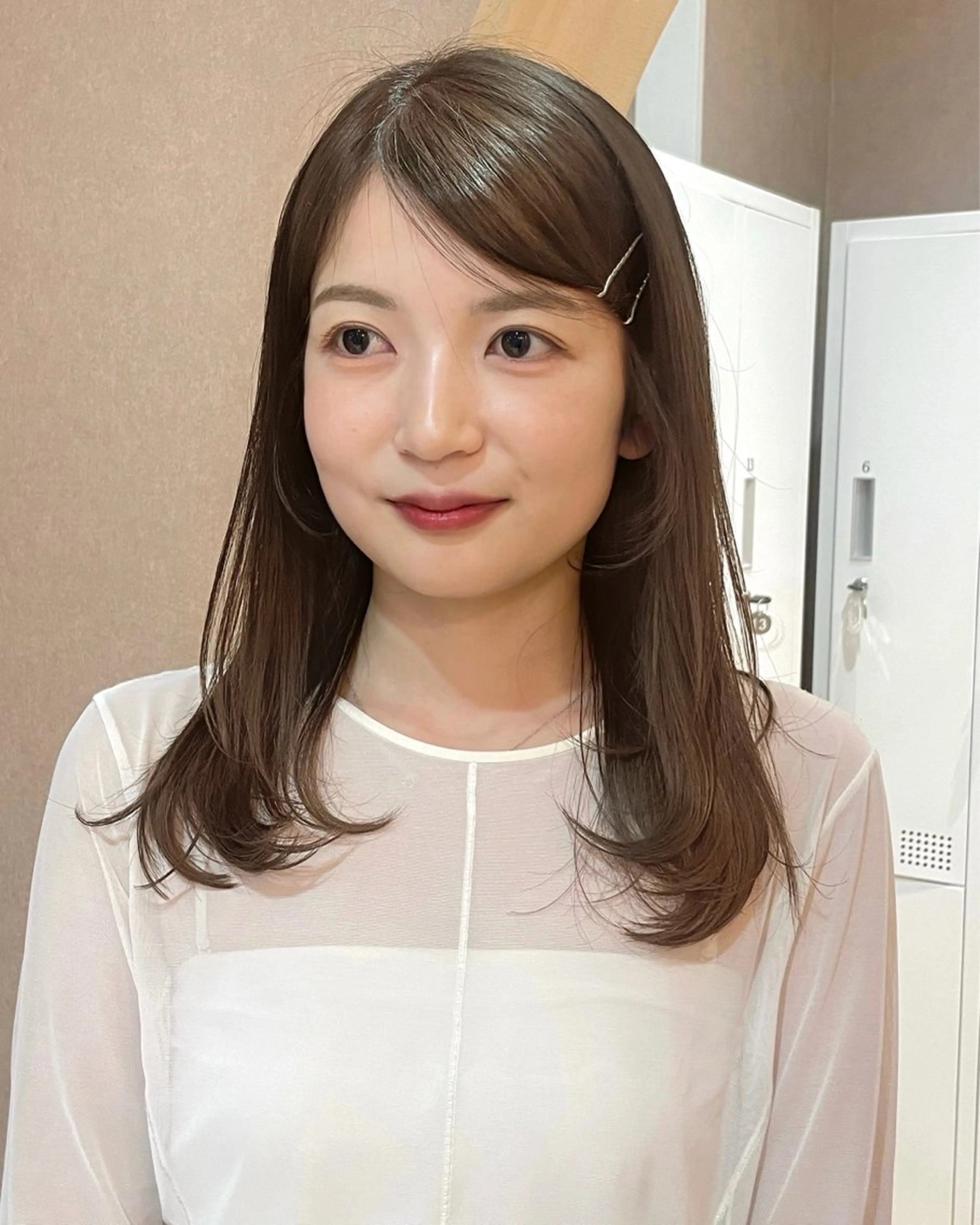 ミディアム カット ヘアカラー トリートメント 似合わせ/透明感 /レイヤー/りほ🤍のヘアスタイル