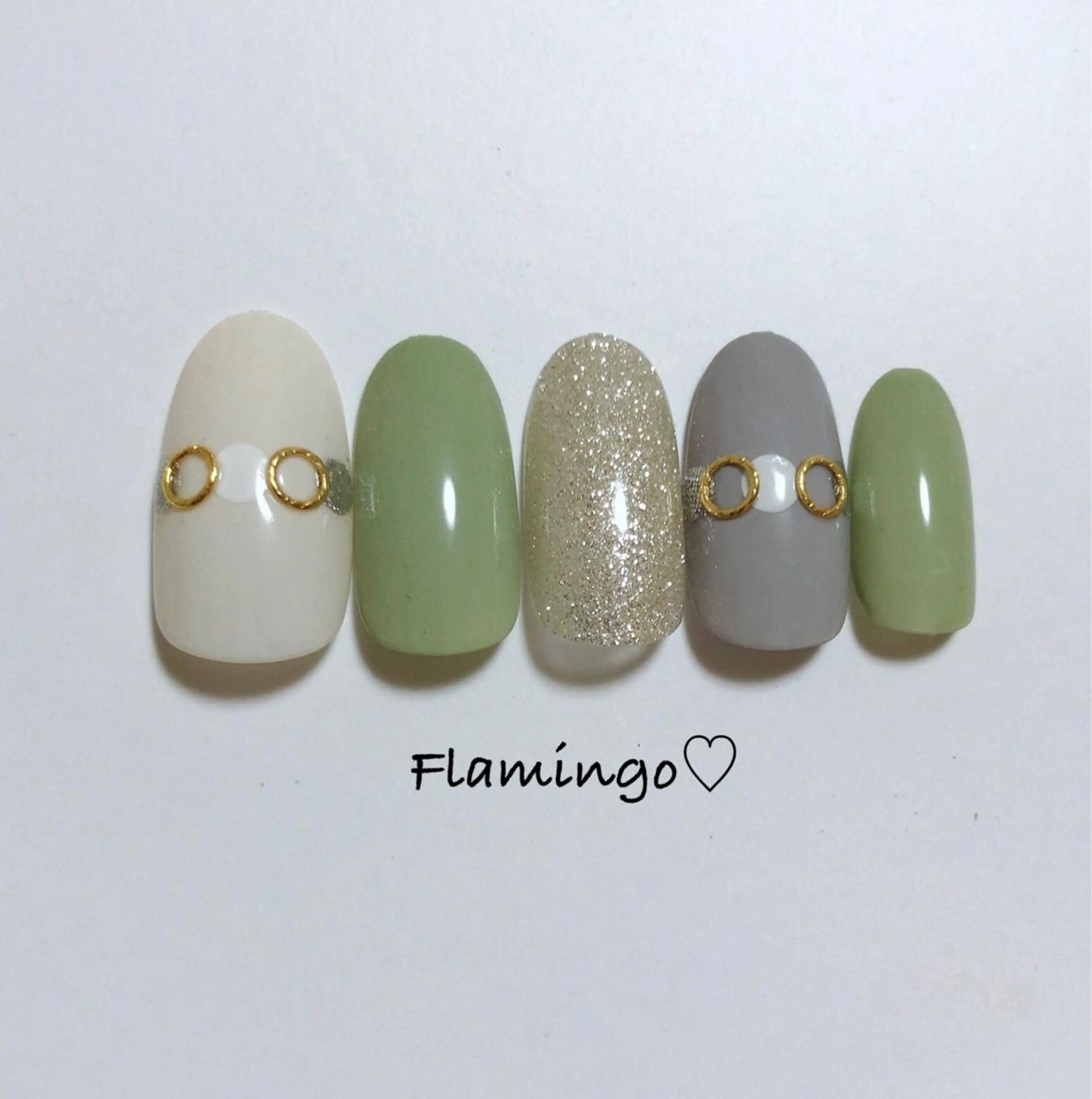 ネイル ジェルネイル キラキラネイル ラメ(グリッター) オフィスネイル ワンカラーネイル 40代からの爪を守る ×ケア重視サロン♡のネイルデザイン