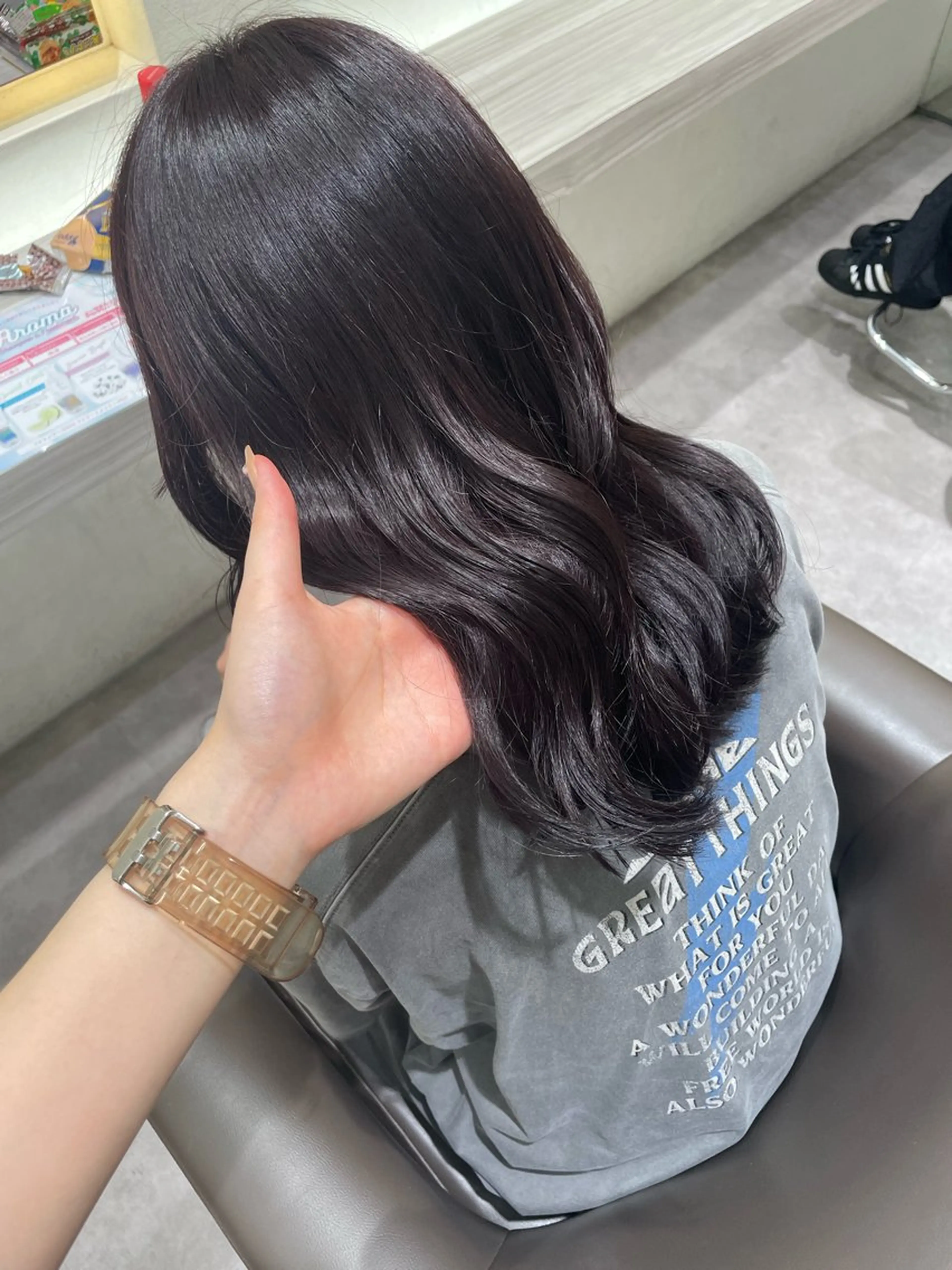 セミロング カラー 山田 梨央のヘアスタイル