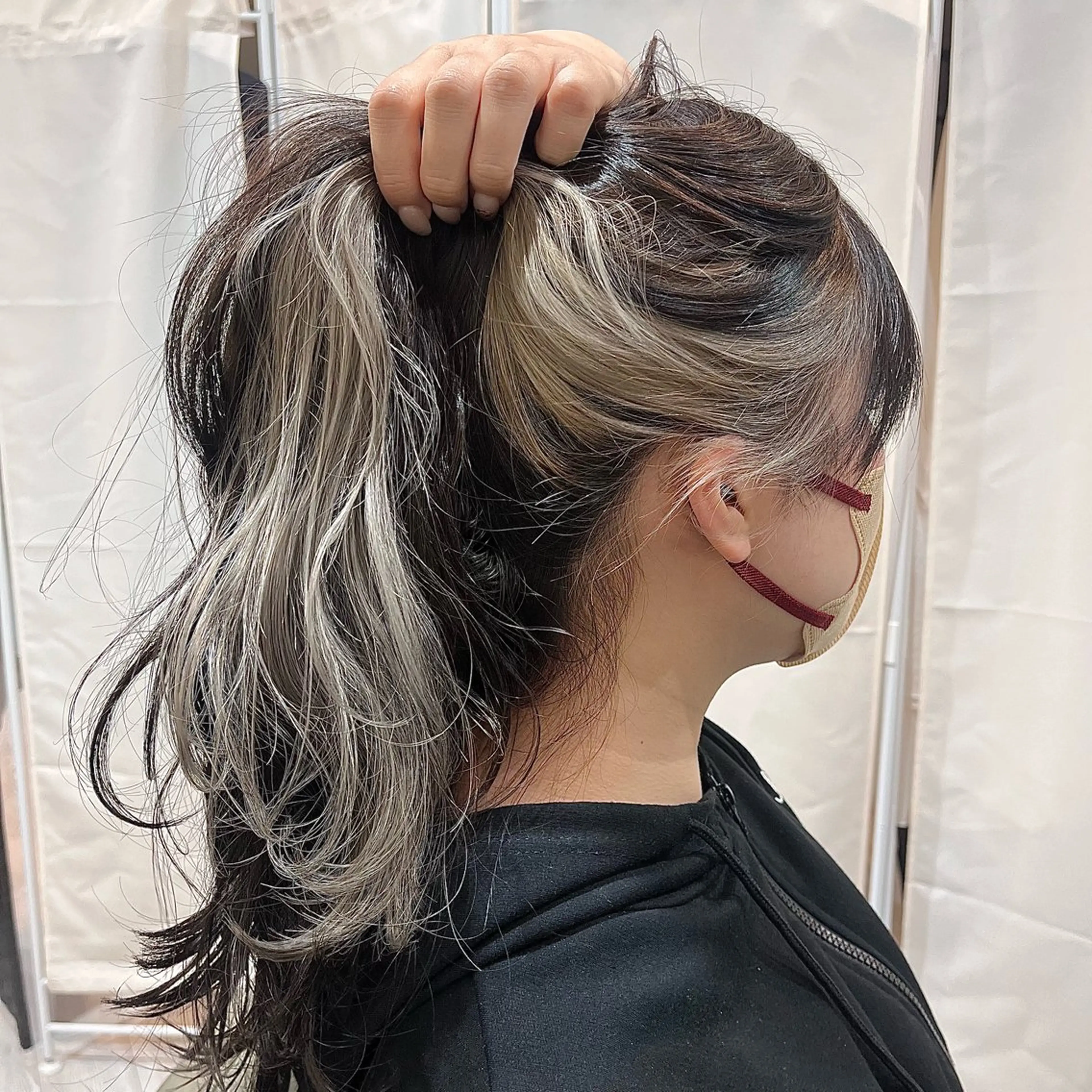 ロング 西 沙菜/トレンド カラー/透明感カラーのヘアスタイル