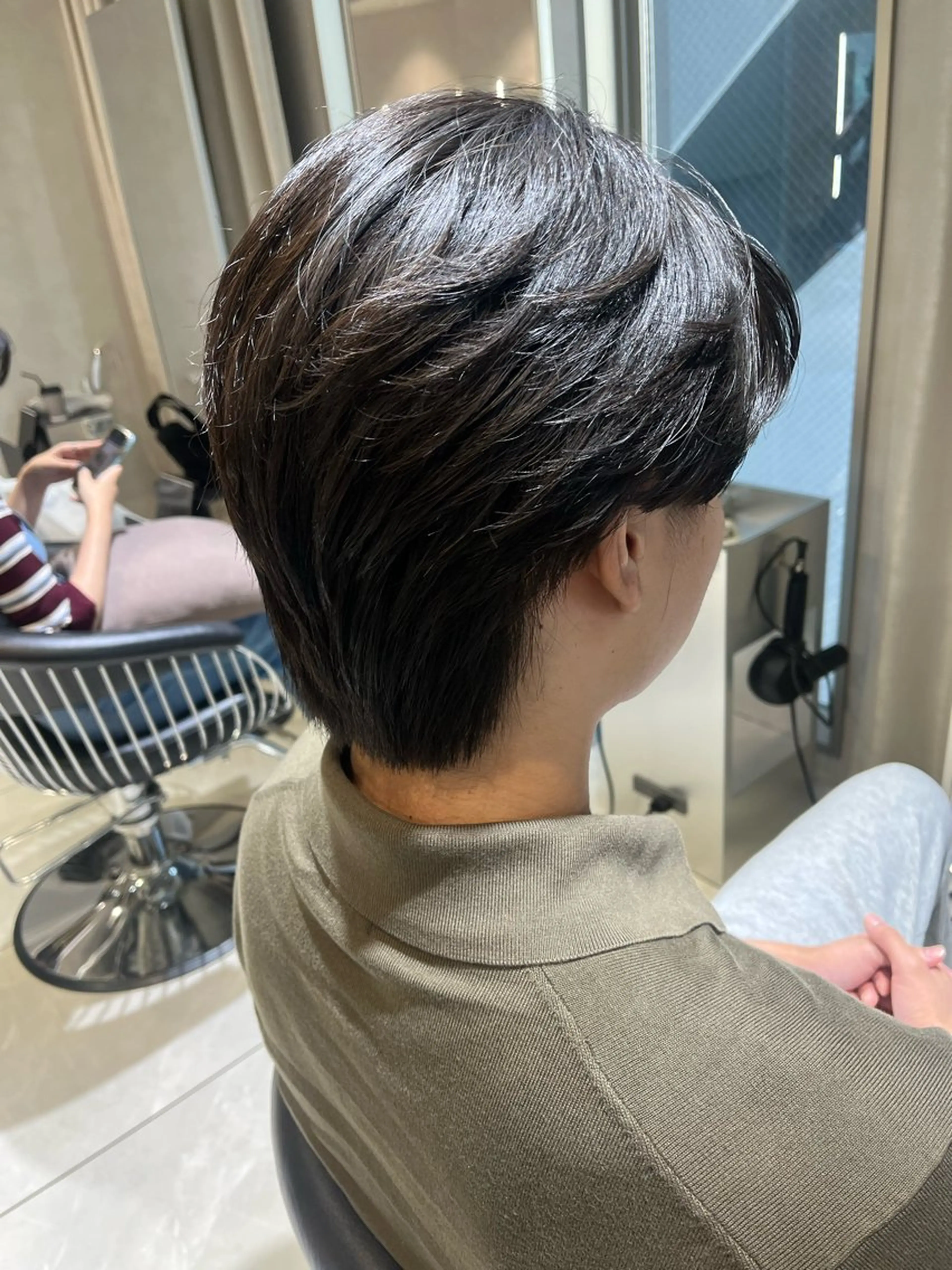 メンズ カット 韓国メンズ特化 ダウン・毛流れパーマのヘアスタイル