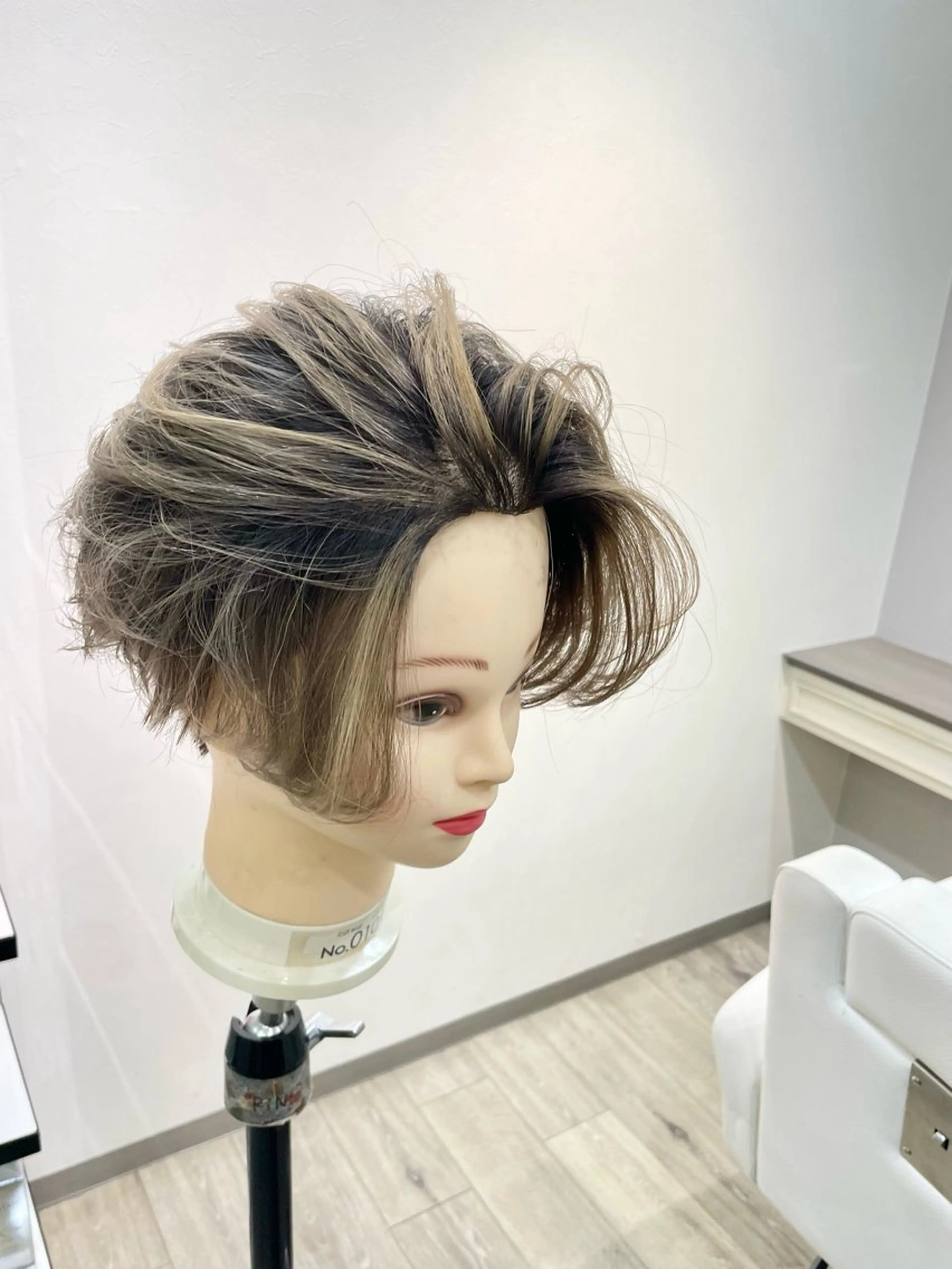 メンズ ヘアカラー トリートメント インク 美容院のヘアスタイル