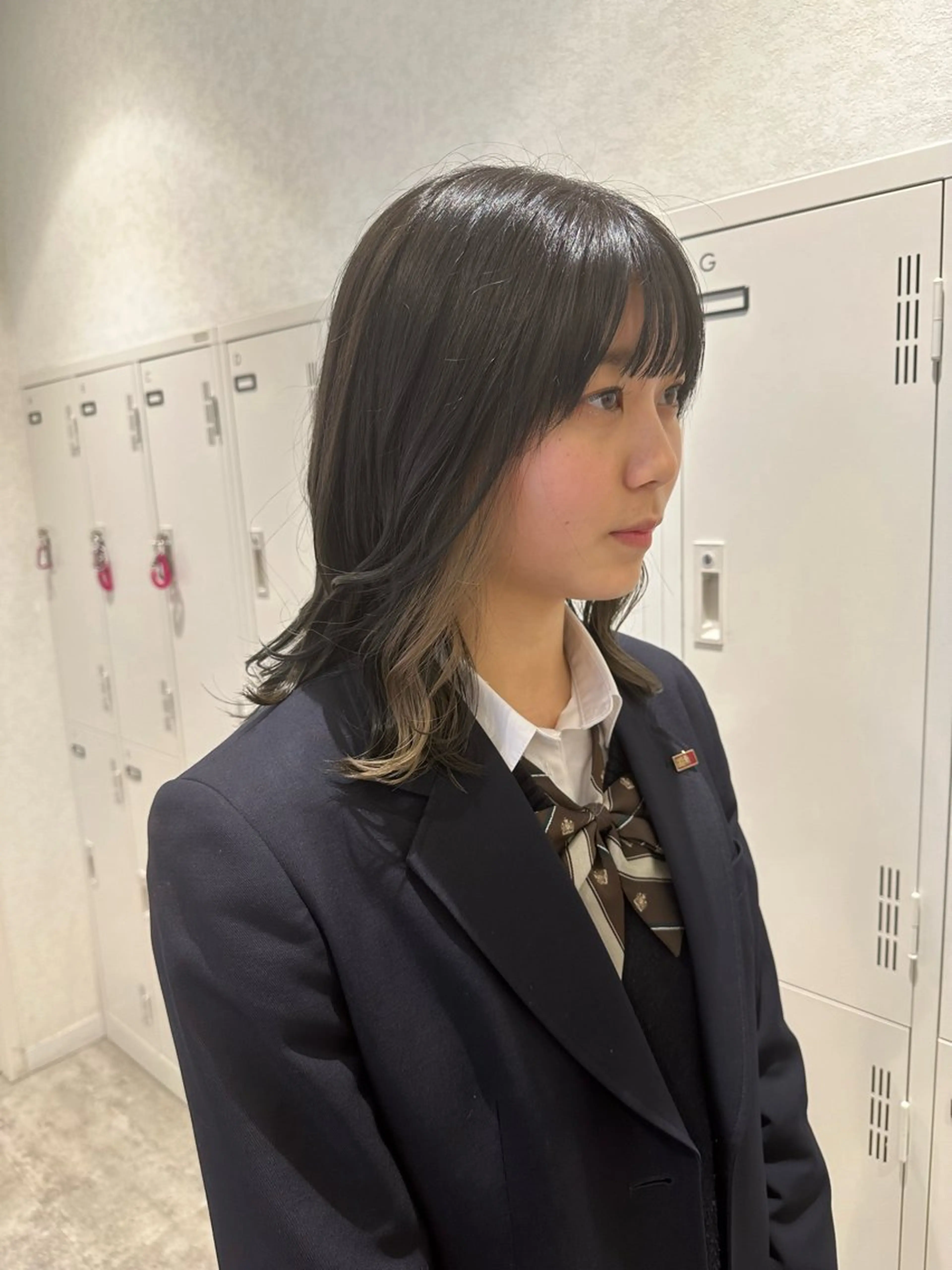 セミロング カラー ミサキ￤暖色￤ブ リーチ￤カラーリストのヘアスタイル