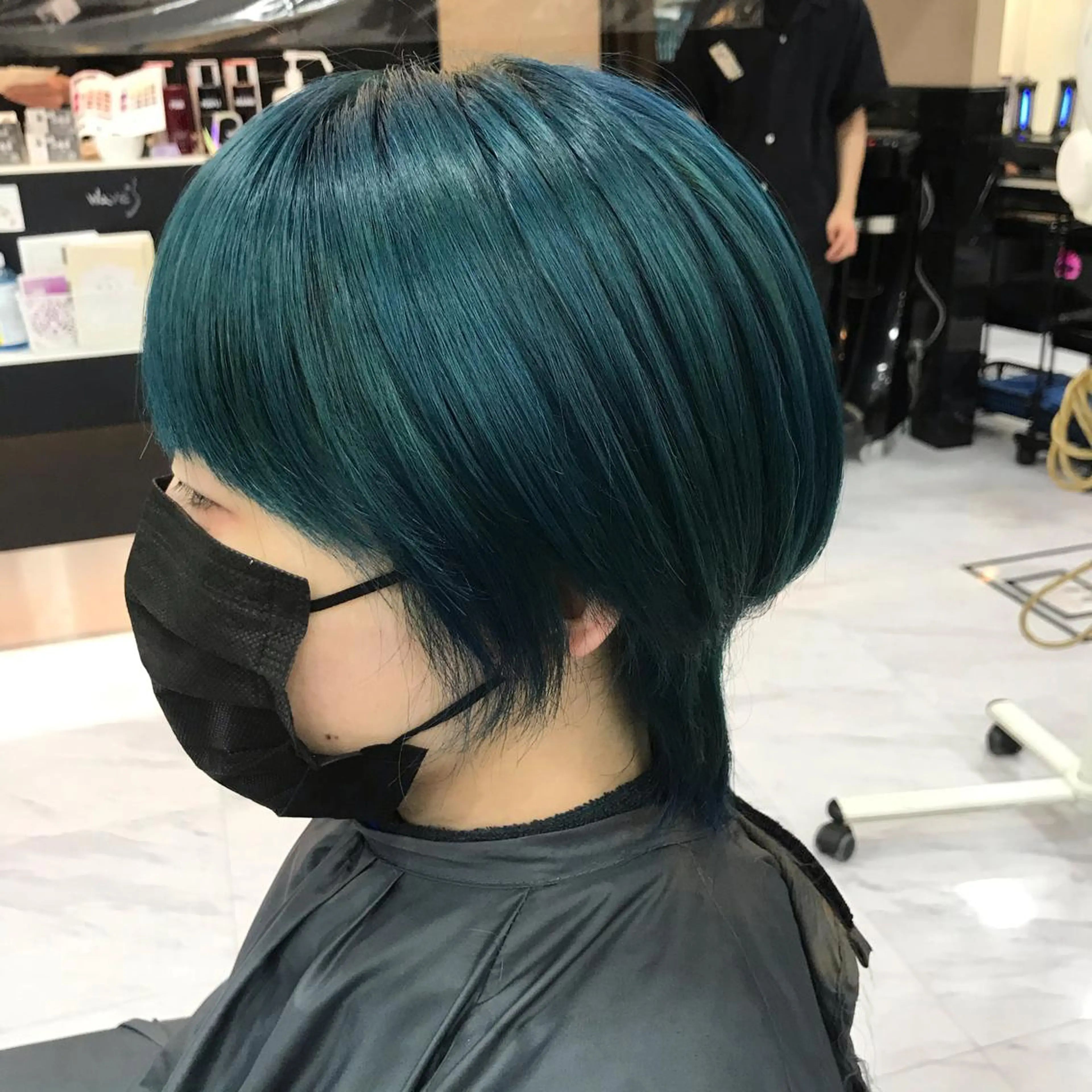 ショート カラー ブルーカラー 🌼杉田 胡桃🌼のヘアスタイル