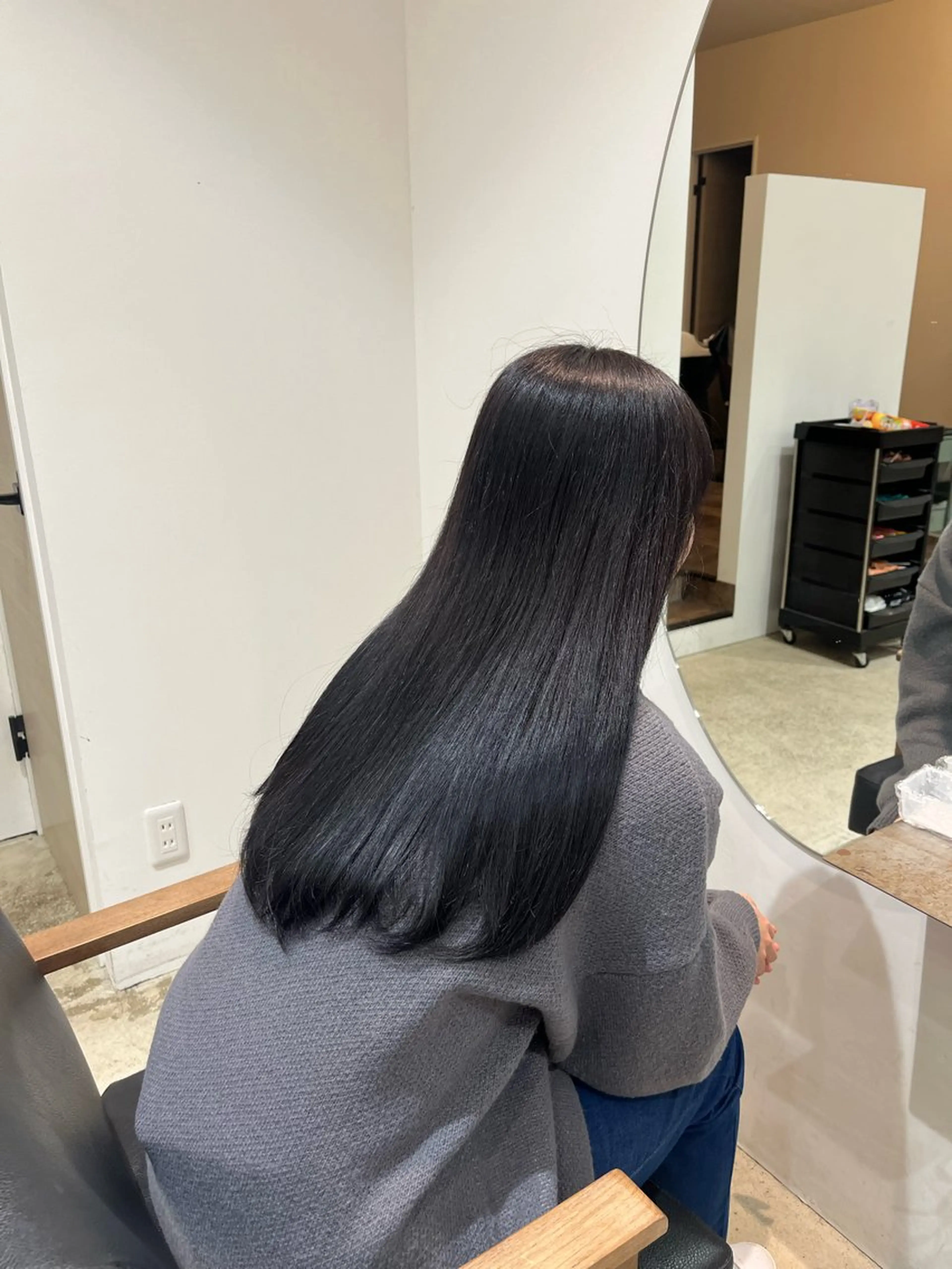 ロング カラー 黒髪 ブルーカラー ブルーブラック 学生 Gigi宇都宮所属・yunica/鶴田 miyu🍀のヘアスタイル