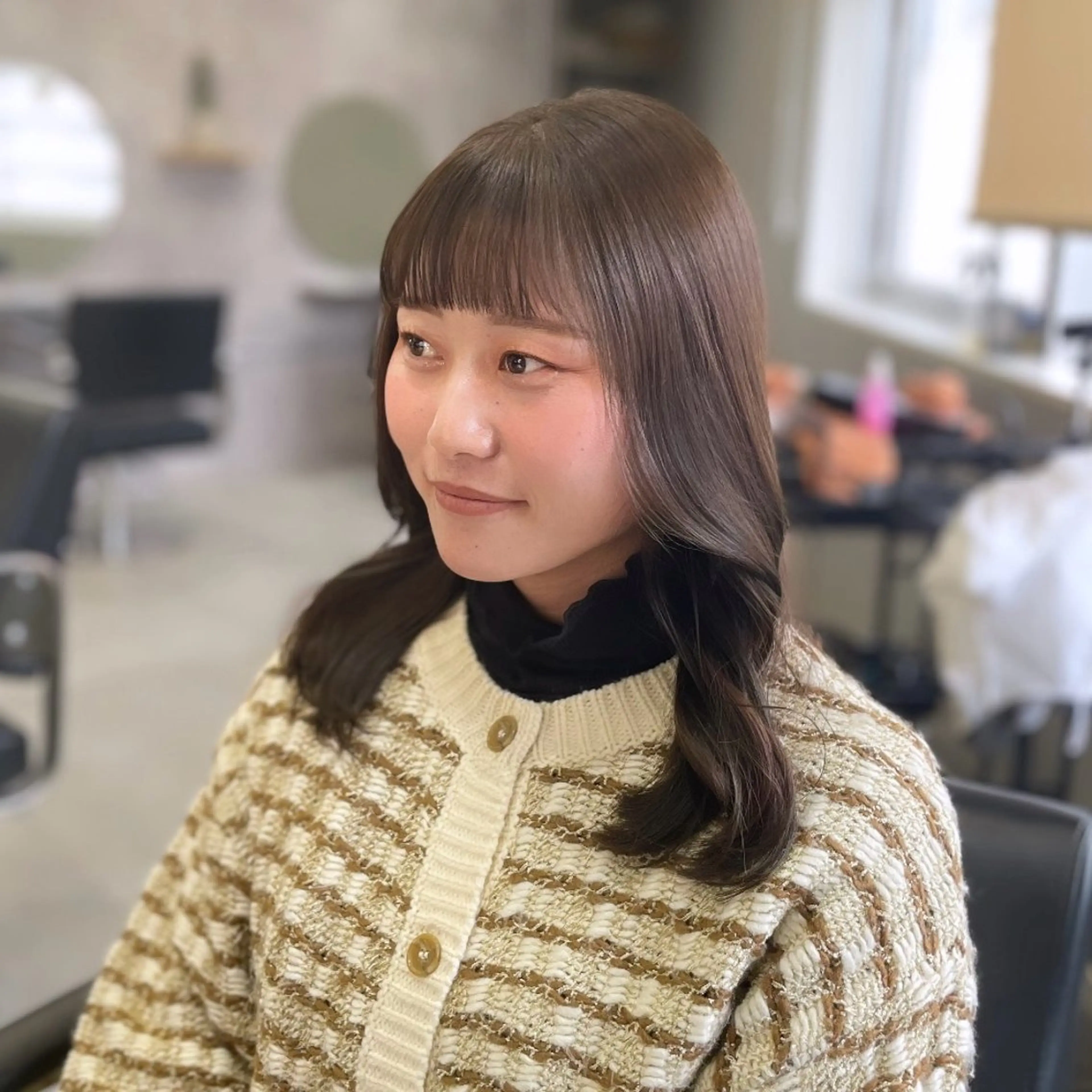 セミロング カラー ブリーチ ダブルカラー グレージュ モカグレージュ ブリーチなしカラー ヘアカラー Rui/透明感カラー 暖色/レイヤーカットのヘアスタイル