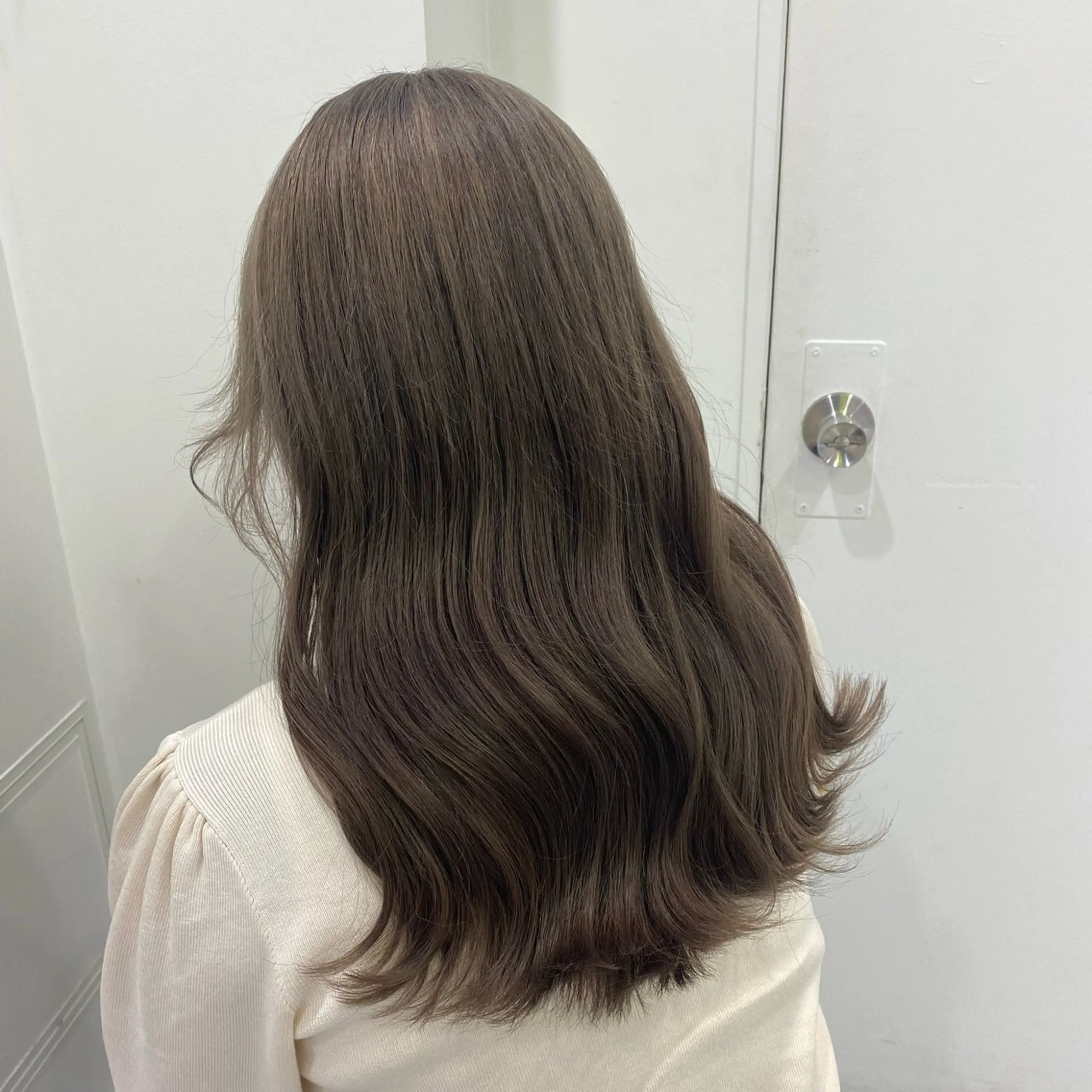 ロング ヘアカラー Miwa🤍ダメージ レスカラー特化🦢のヘアスタイル