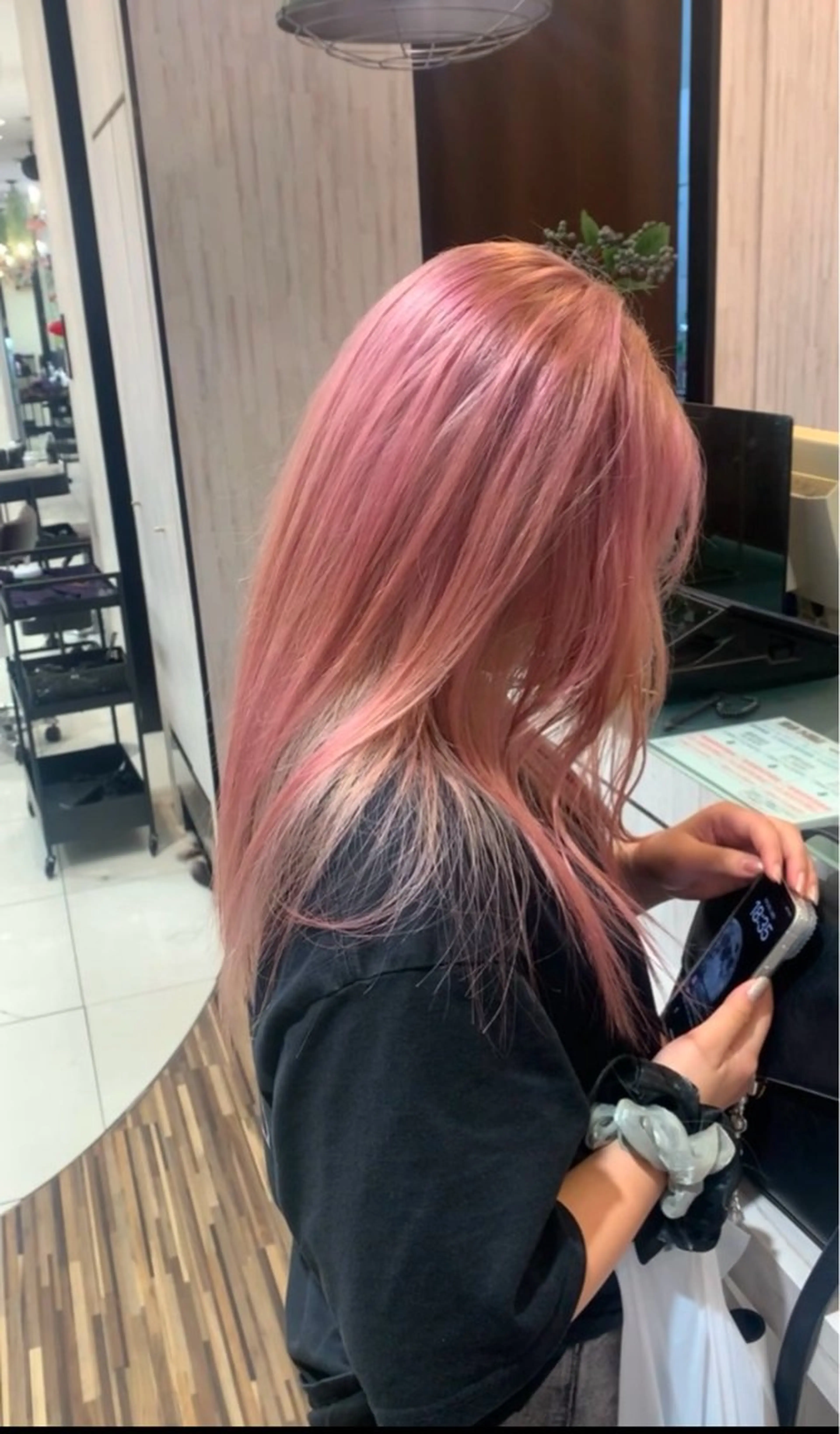 ロング カラー ヘアカラー トリートメント EARTH 寺本尚生のヘアスタイル