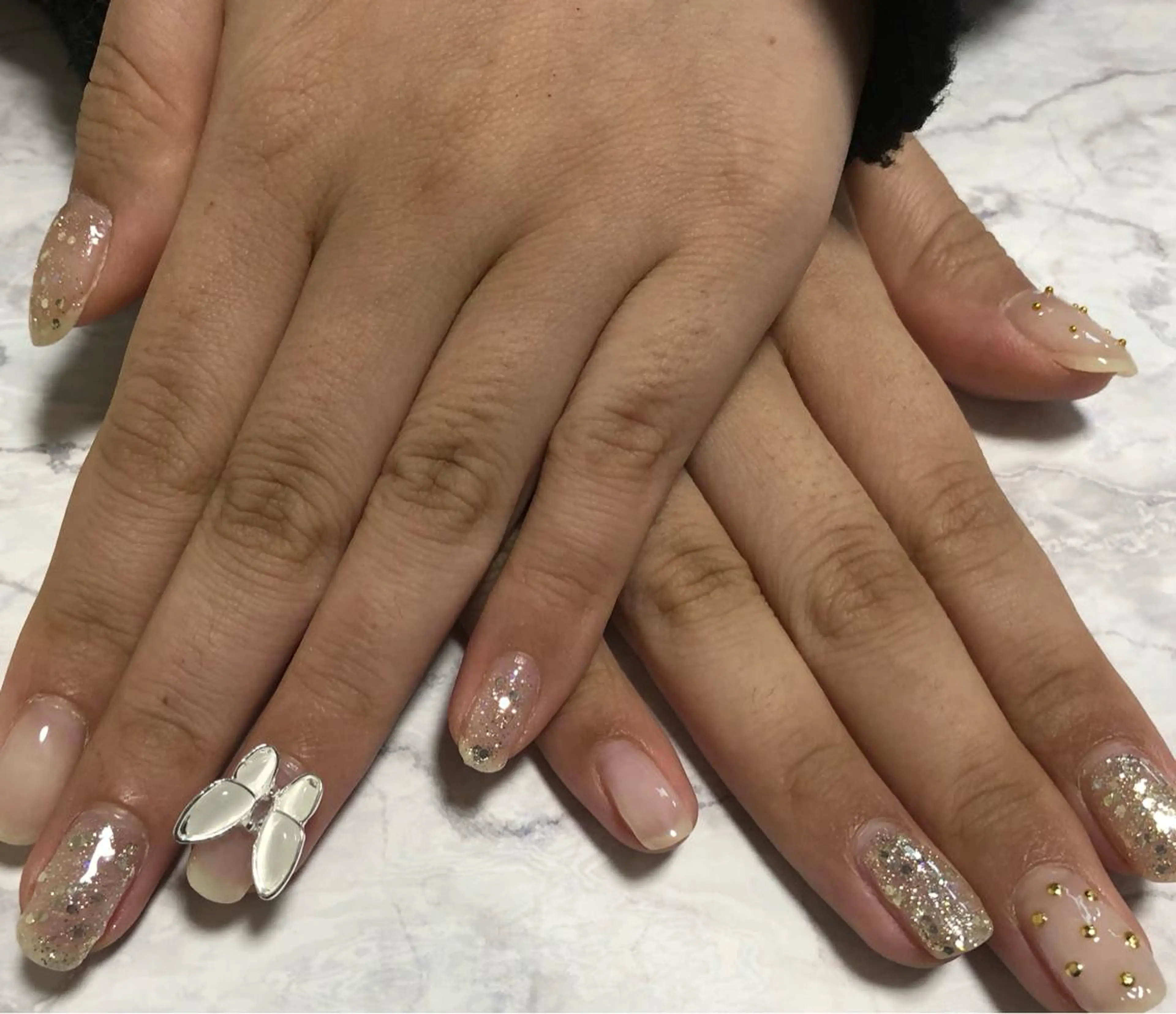 ネイル ゴールド ラメ(グリッター) ホワイト M&Y nailsalonのネイルデザイン
