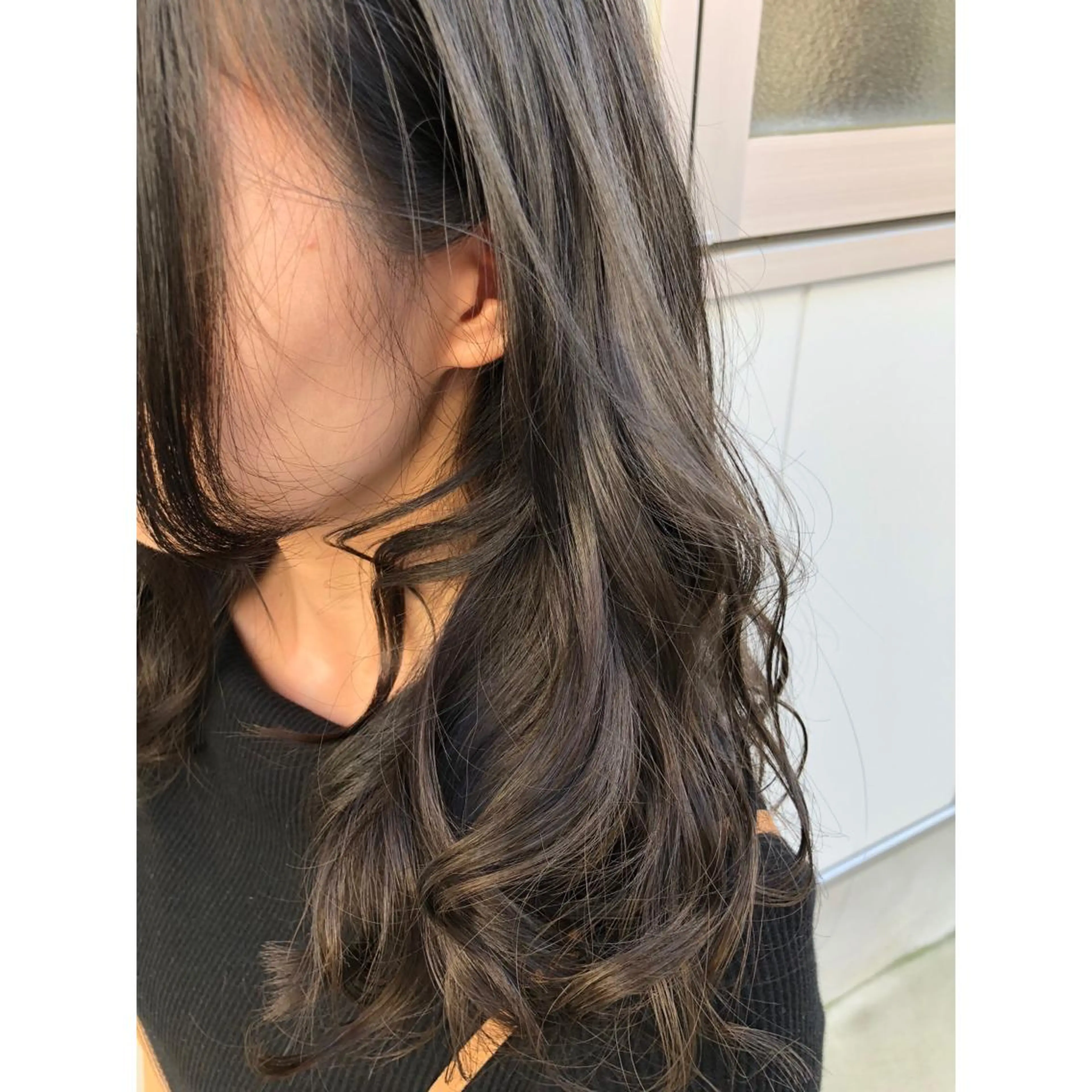 セミロング カラー グレージュ カーキグレージュ パーソナルカラー診断 できます　木曽　主博のヘアスタイル