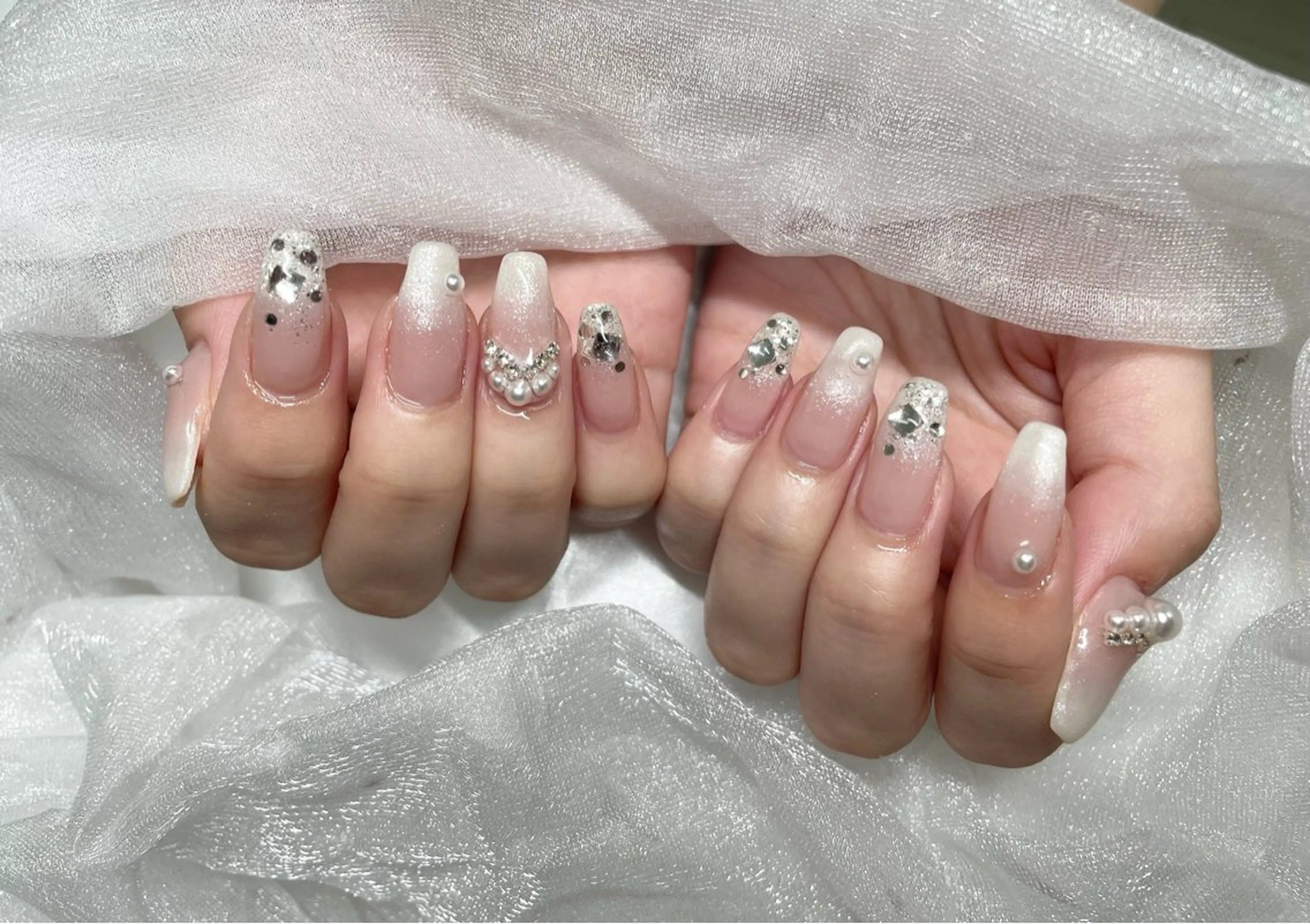 ネイル ハンドネイル Roi〈ロワ〉 Minakoのネイルデザイン