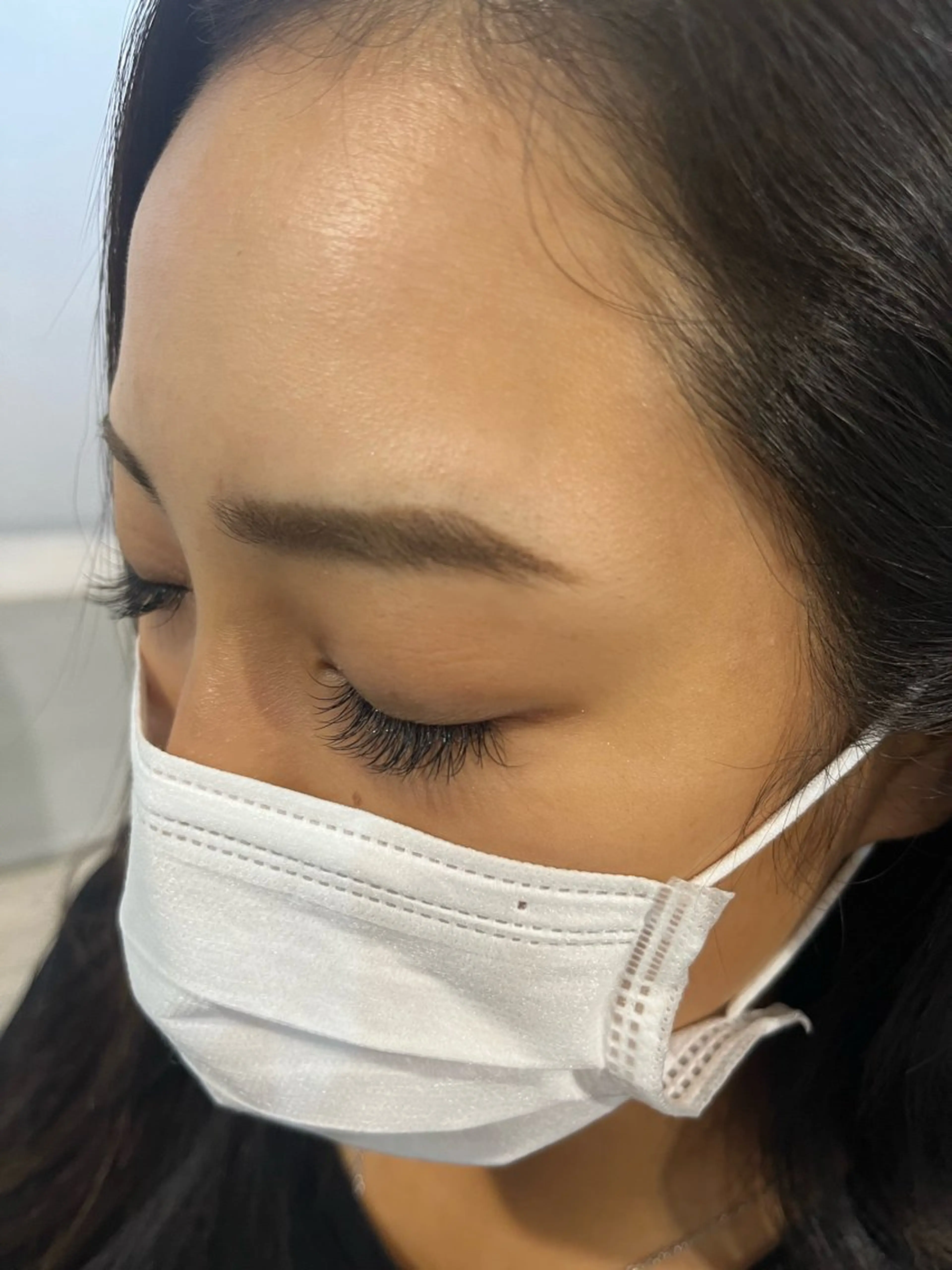 マツエク・マツパ ブリーチなしカラー レイヤーカットのヘアスタイル