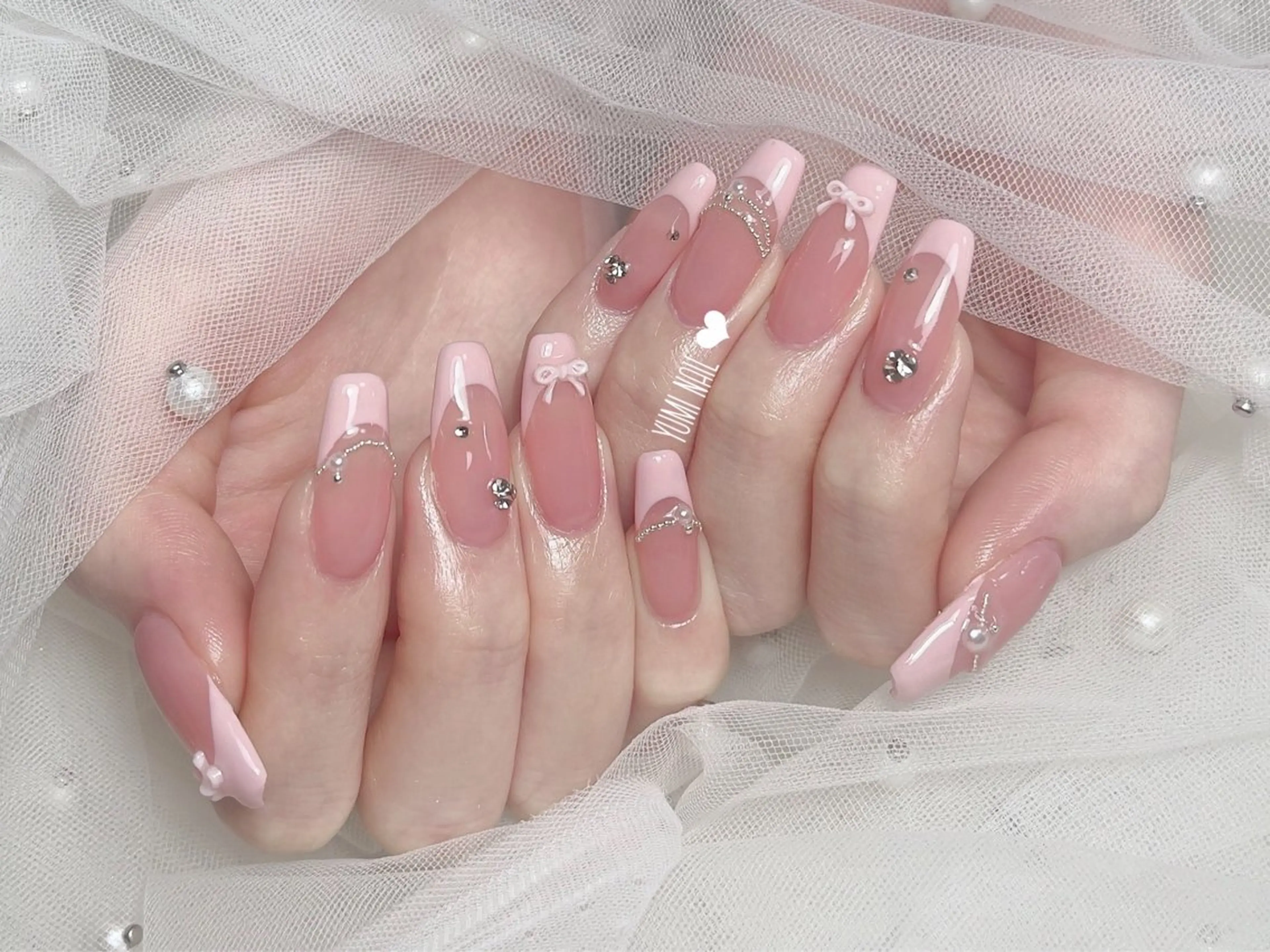 ネイル ハンドネイル ユリ🎀 デザイン長さ出し専門のネイルデザイン