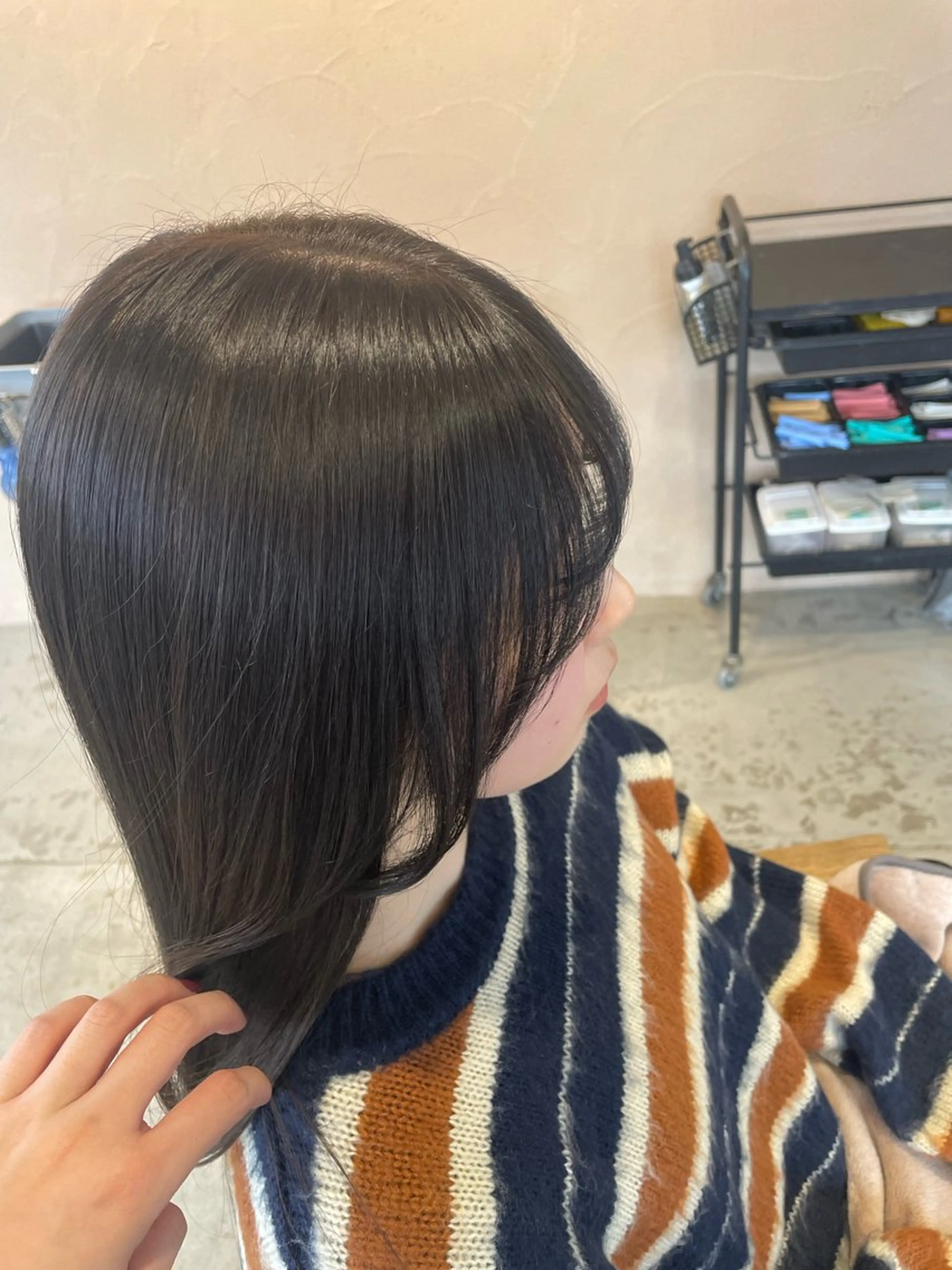 セミロング パーマ 千種 美羽のヘアスタイル