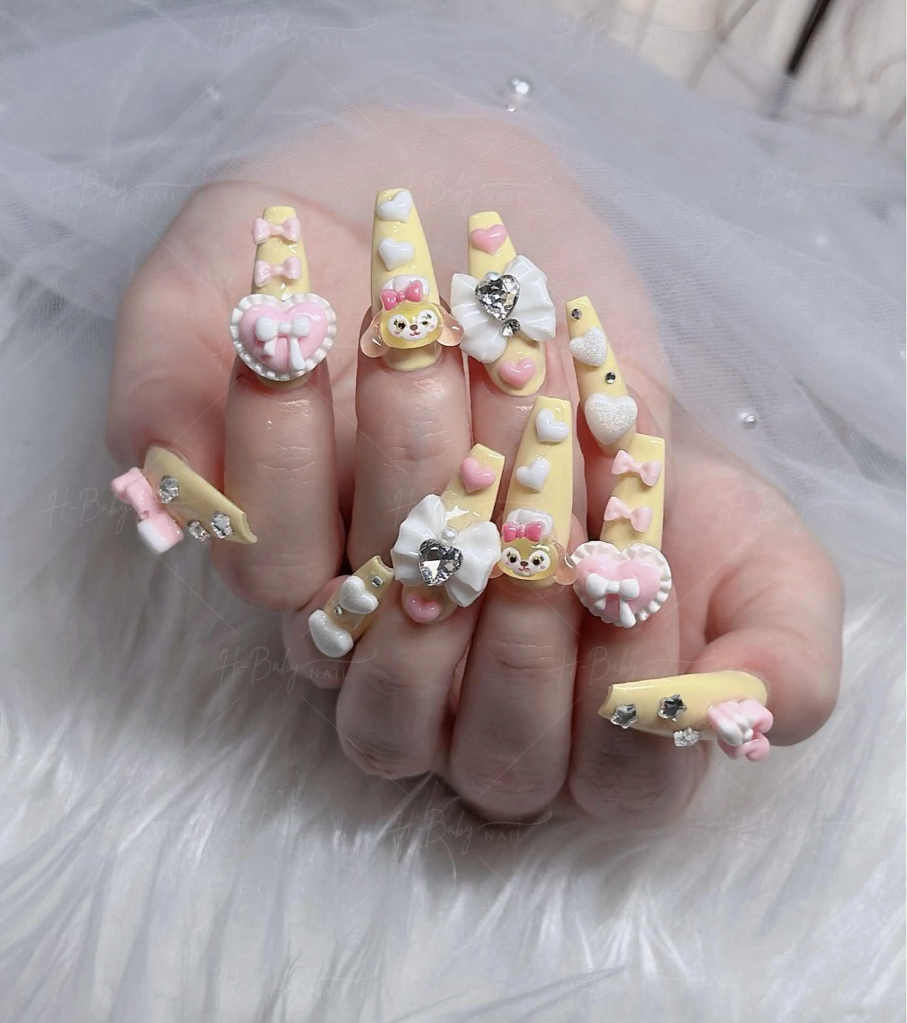 ネイル フレンチネイル ジェルネイル ガラスフレンチ ハロウィン ハート ハンドネイル H.baby Nail Salonのネイルデザイン