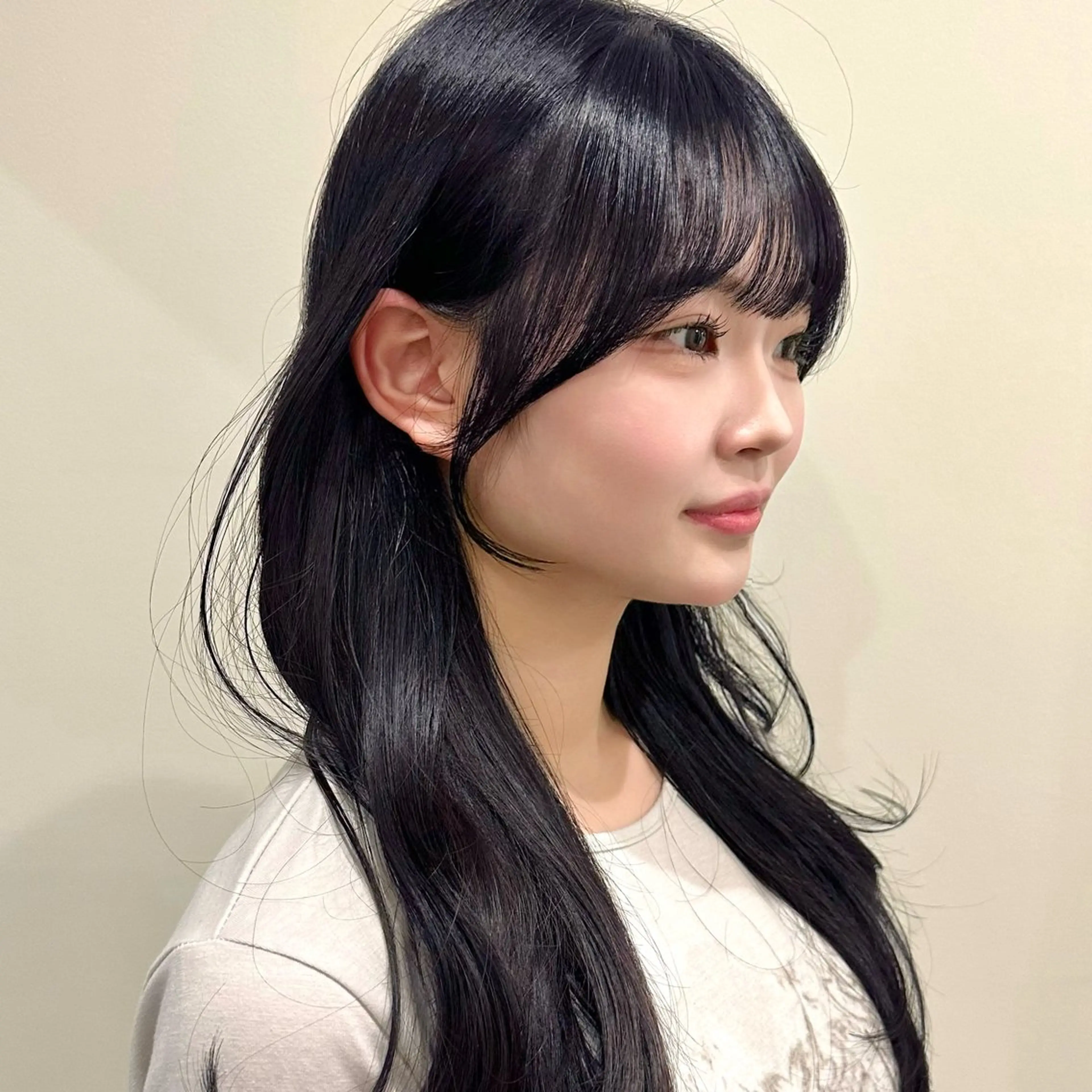 セミロング カット ヘアカラー トリートメント 🌹ハッシュカット、 レイヤー韓国ヘア🌹のヘアスタイル