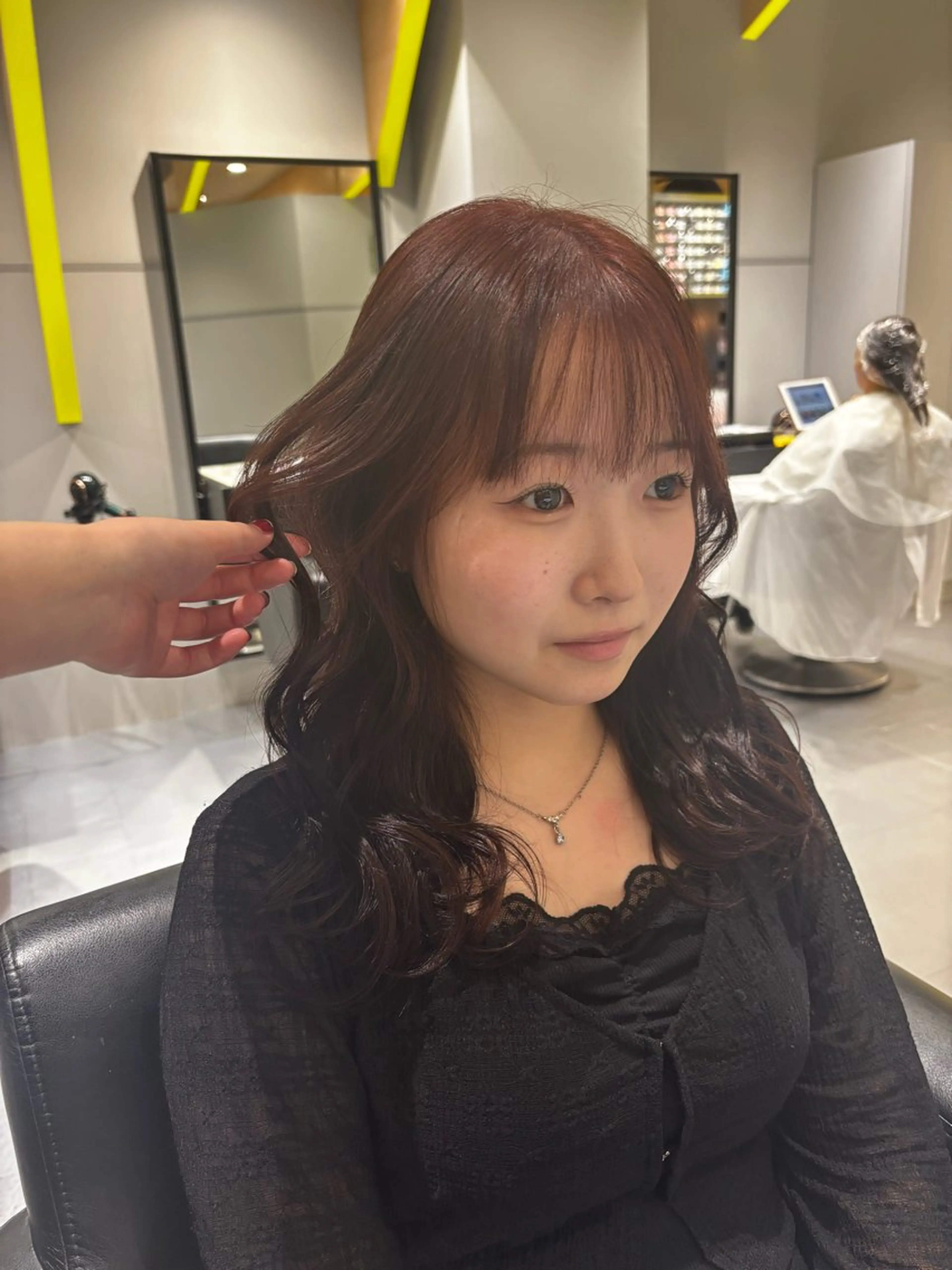 セミロング カラー ブラウンカラー ピンクカラー ピンクブラウン 森田 葵葉のヘアスタイル