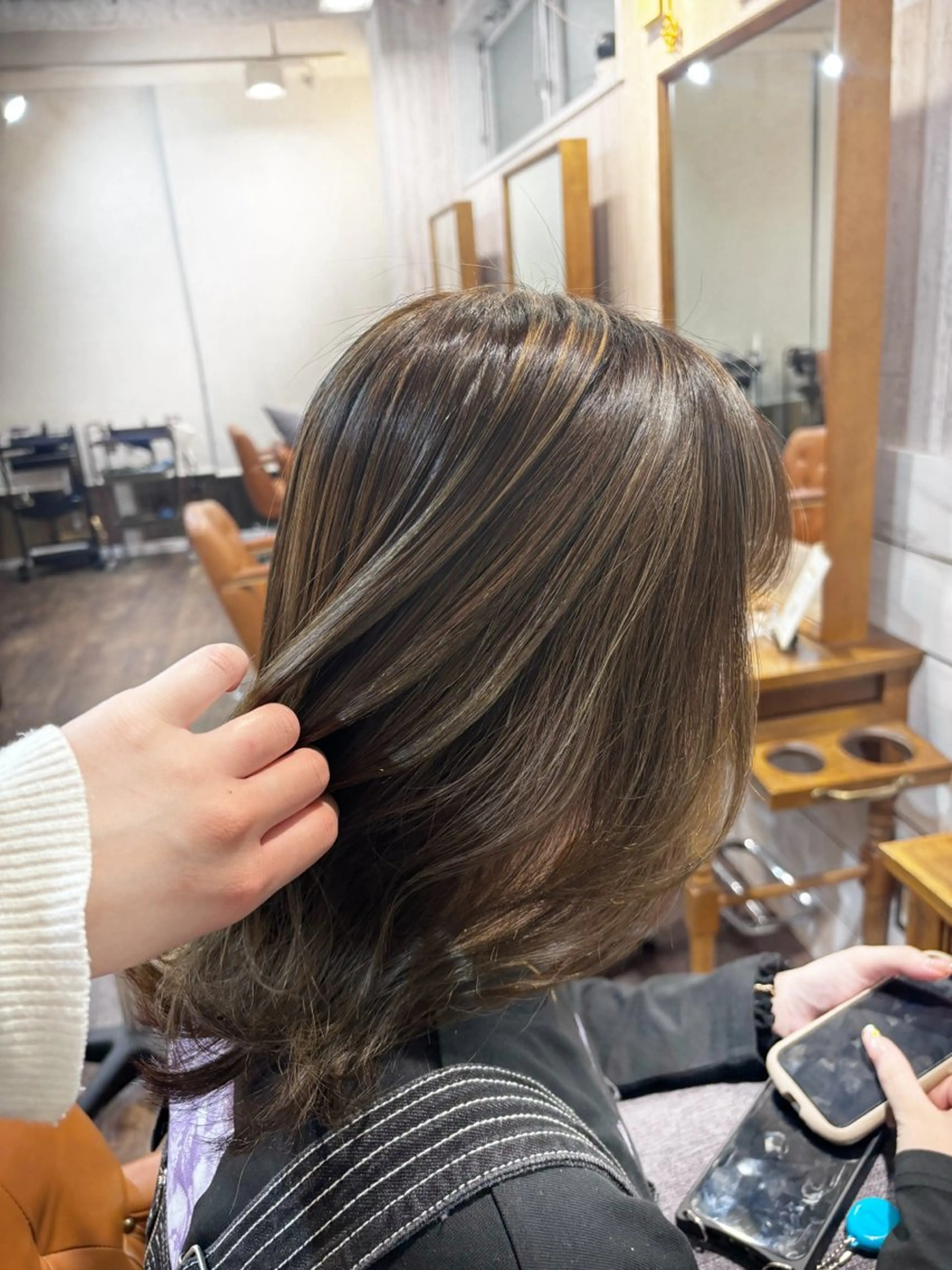 ミディアム ハイライト ブリーチなしW カラー✳︎ayaneのヘアスタイル