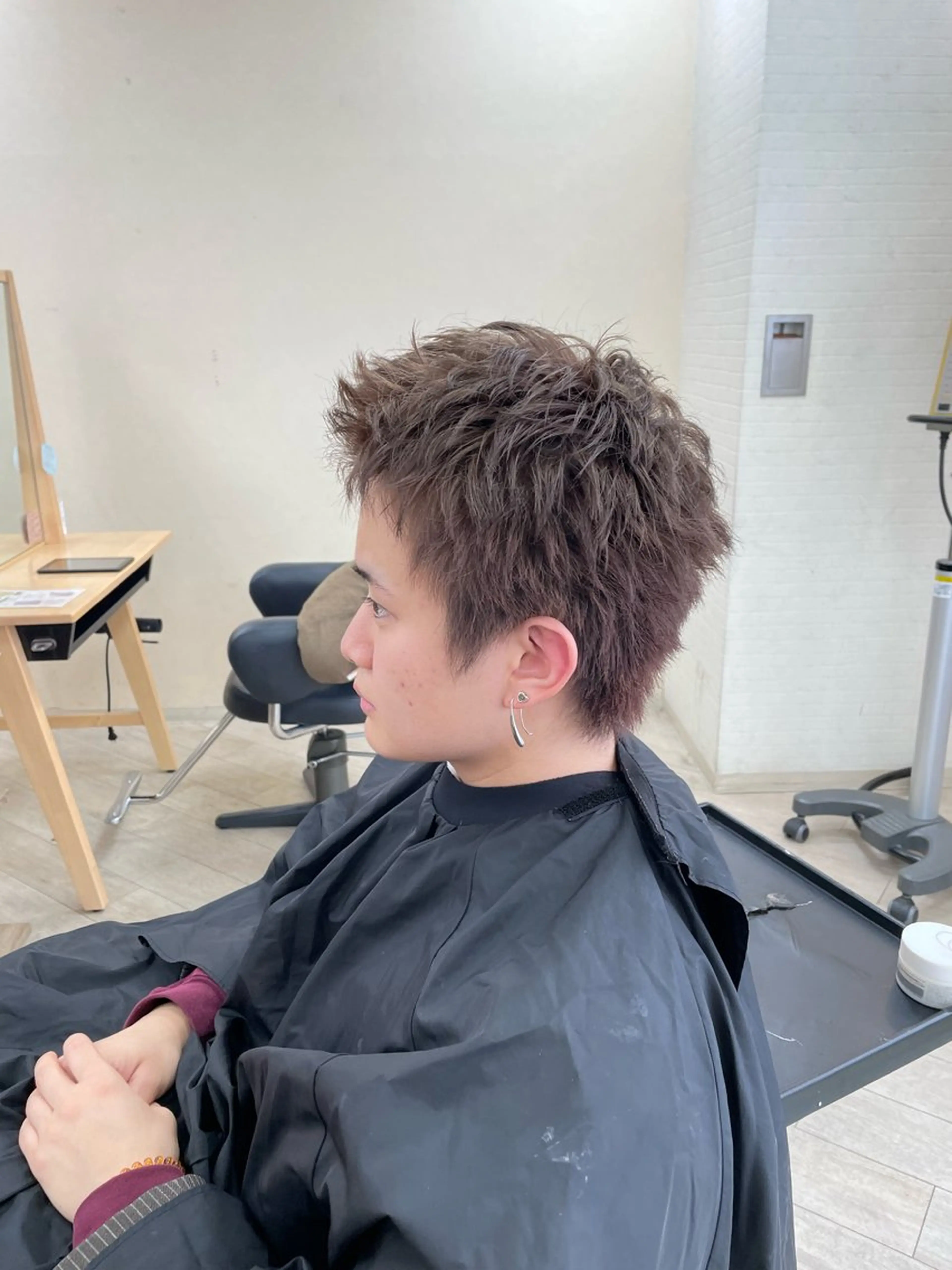 カラー パーマ メンズ メンズブリーチ メンズハイトーン メンズパーマ メンズショート メンズスパイラルパーマ ヘアカラー 🪐Men's🪐 ニュアンス/リョウガのヘアスタイル