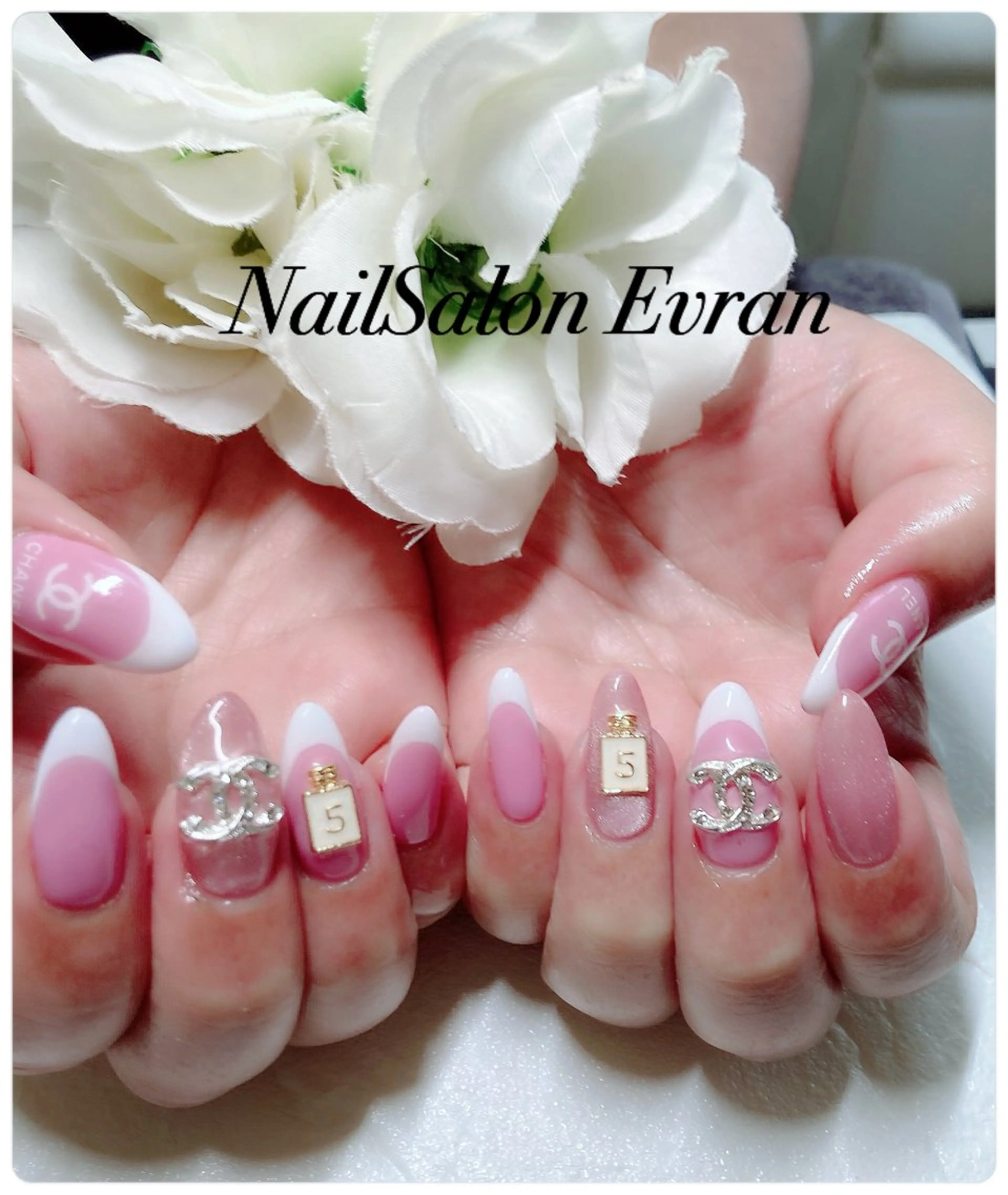 ネイル 持ち込み ハンドネイル Nail salon Evranのネイルデザイン