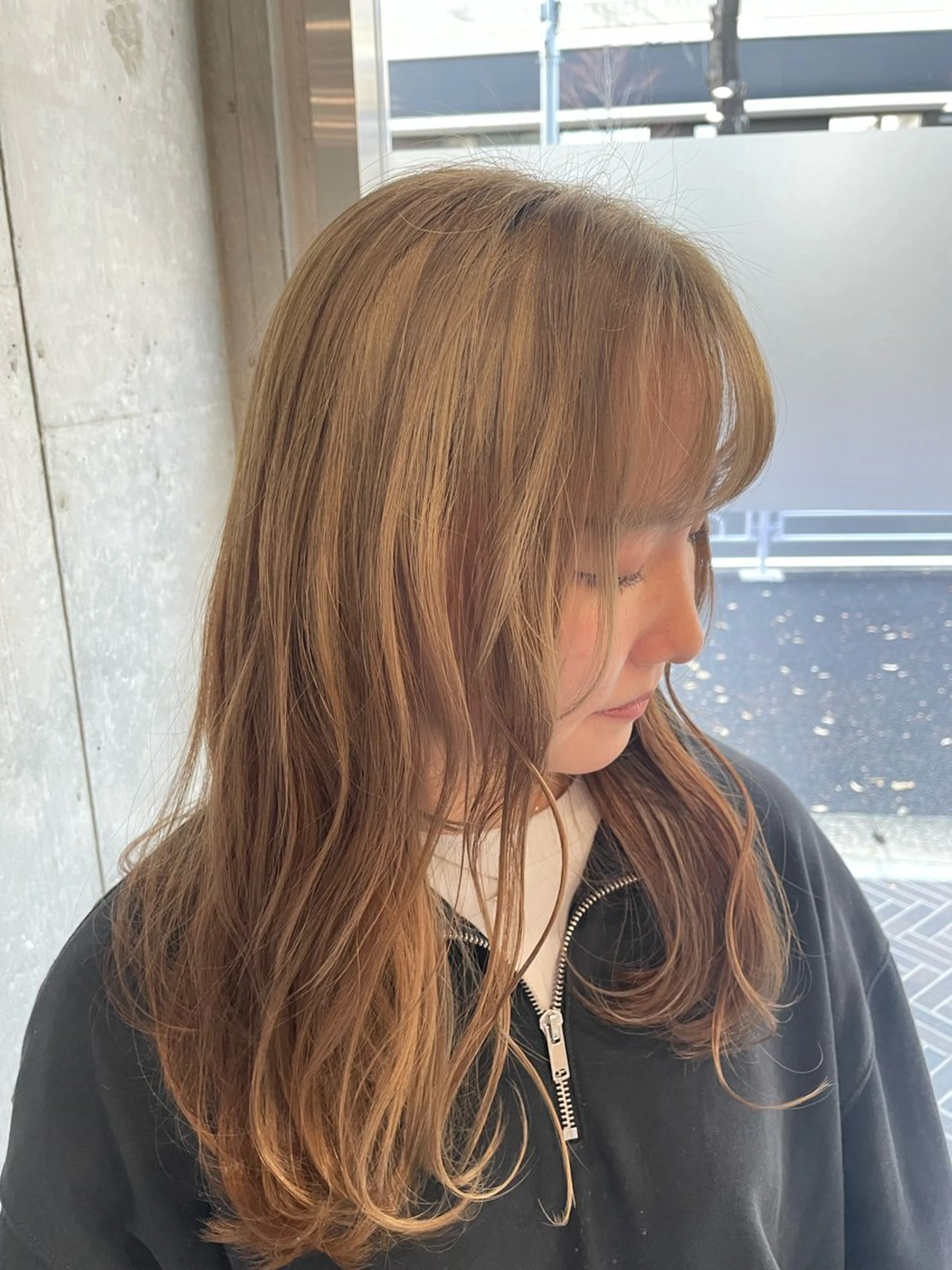 ロング カット 暖色系カラー 🌼Kana🌼のヘアスタイル