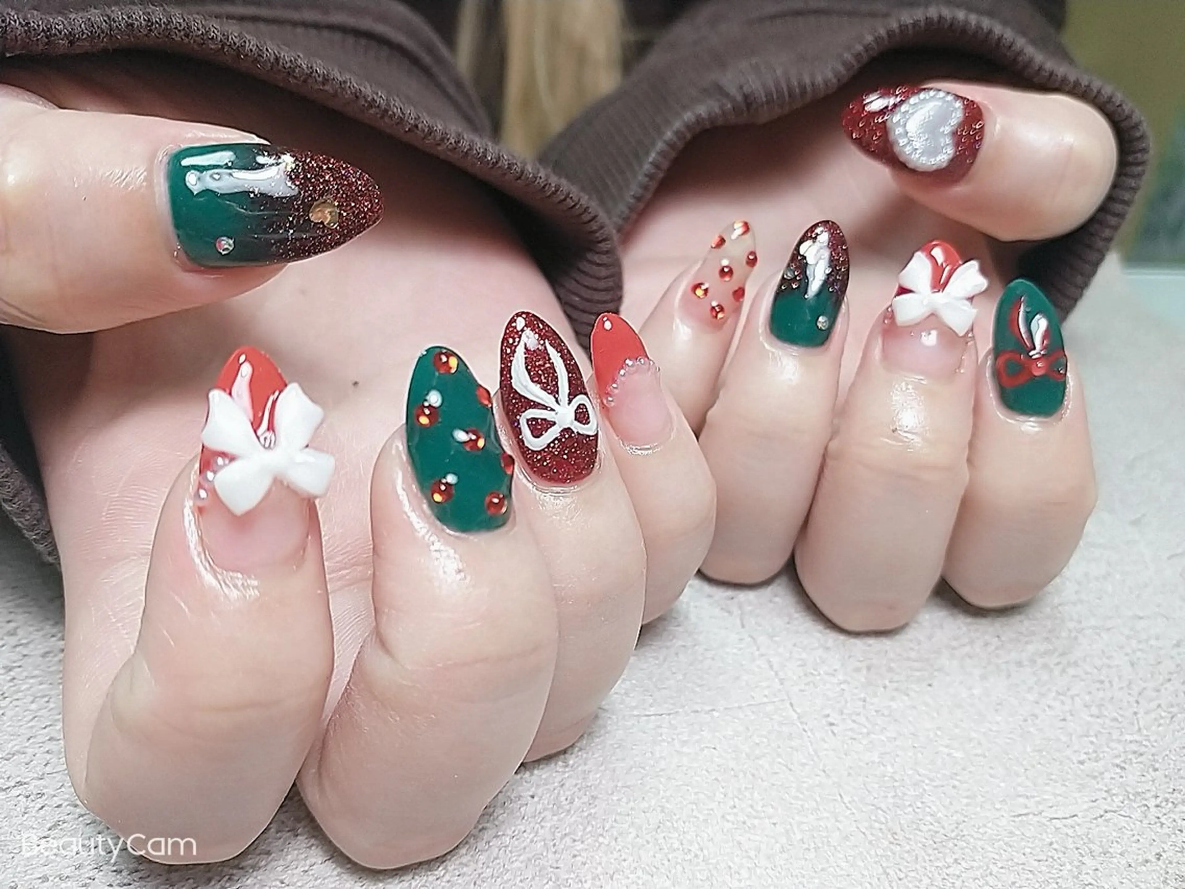 ネイル SYR所属・SYR nail salonのネイルデザイン