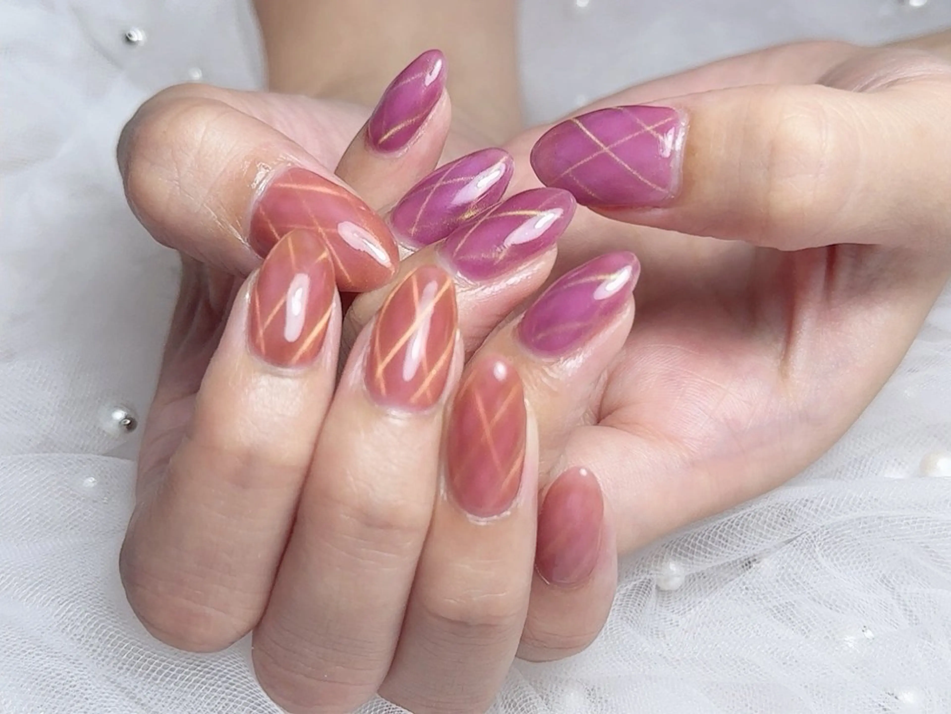 ミディアム ハンドネイル ビューティーフル Aのネイルデザイン