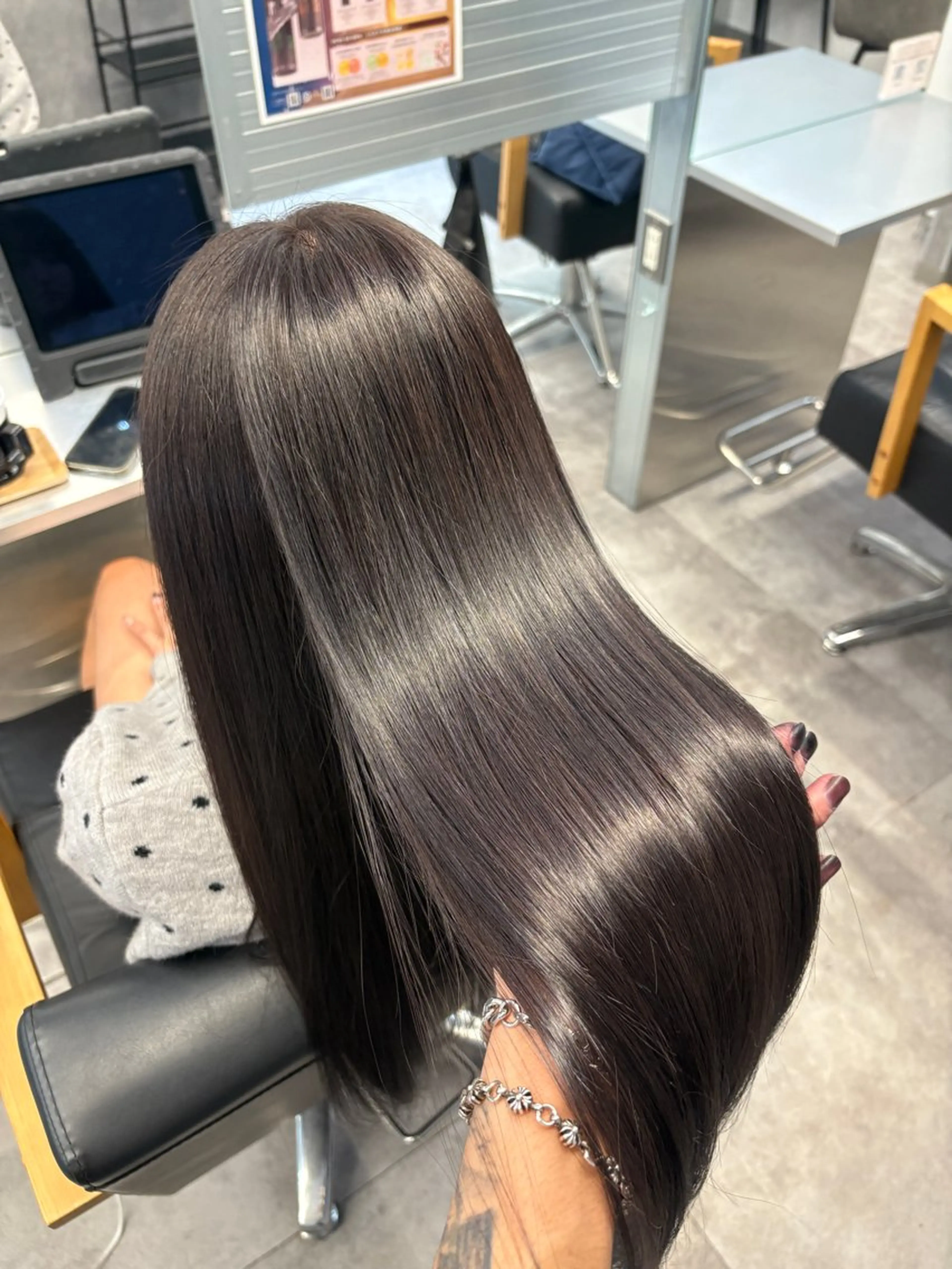 ロング king highlight&extensions梅田所属・髪質改善/似合わ せ/ダブルカラー盛田のヘアスタイル