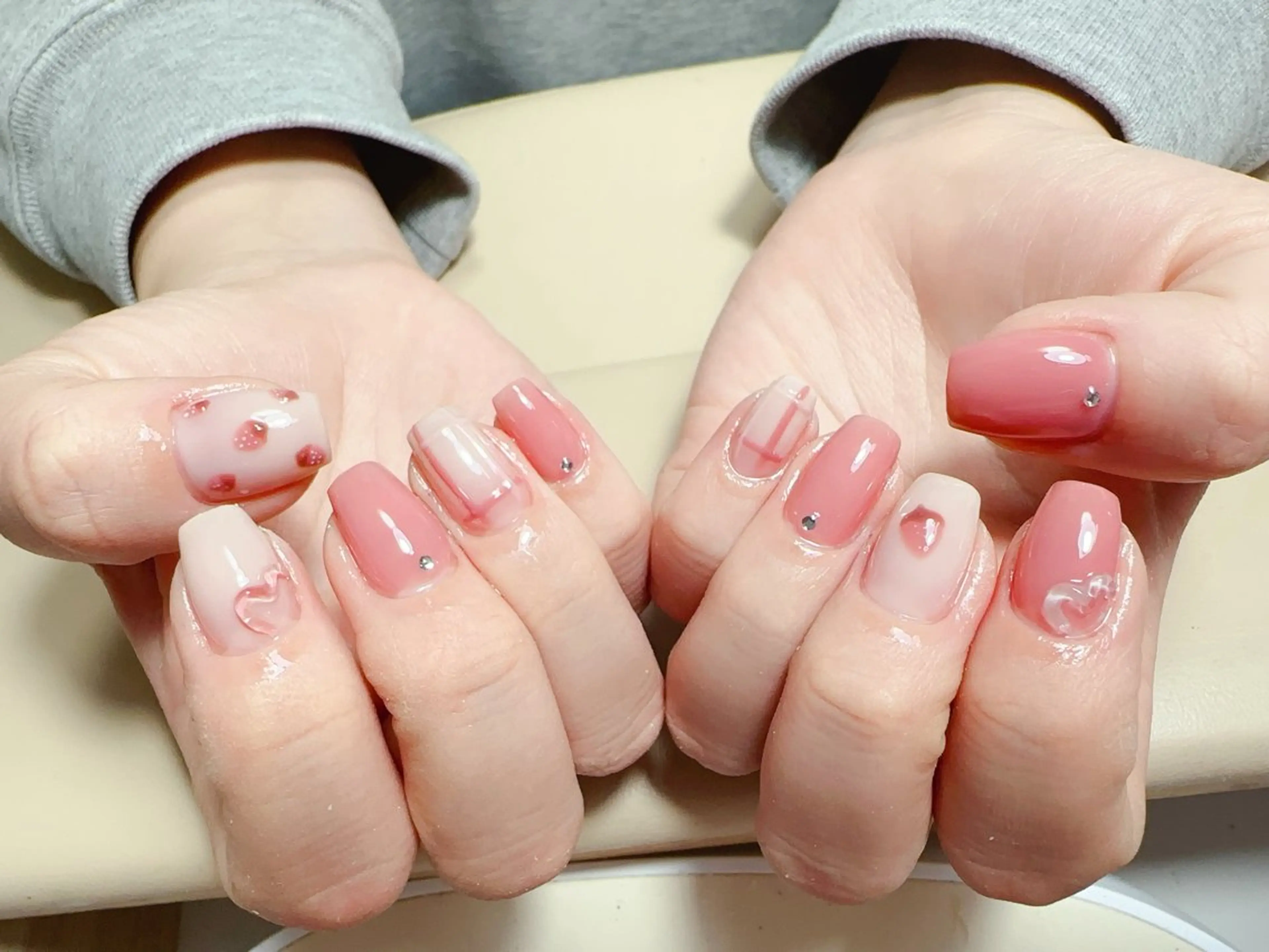 ネイル ハンドネイル NAIL CIRCLESのネイルデザイン