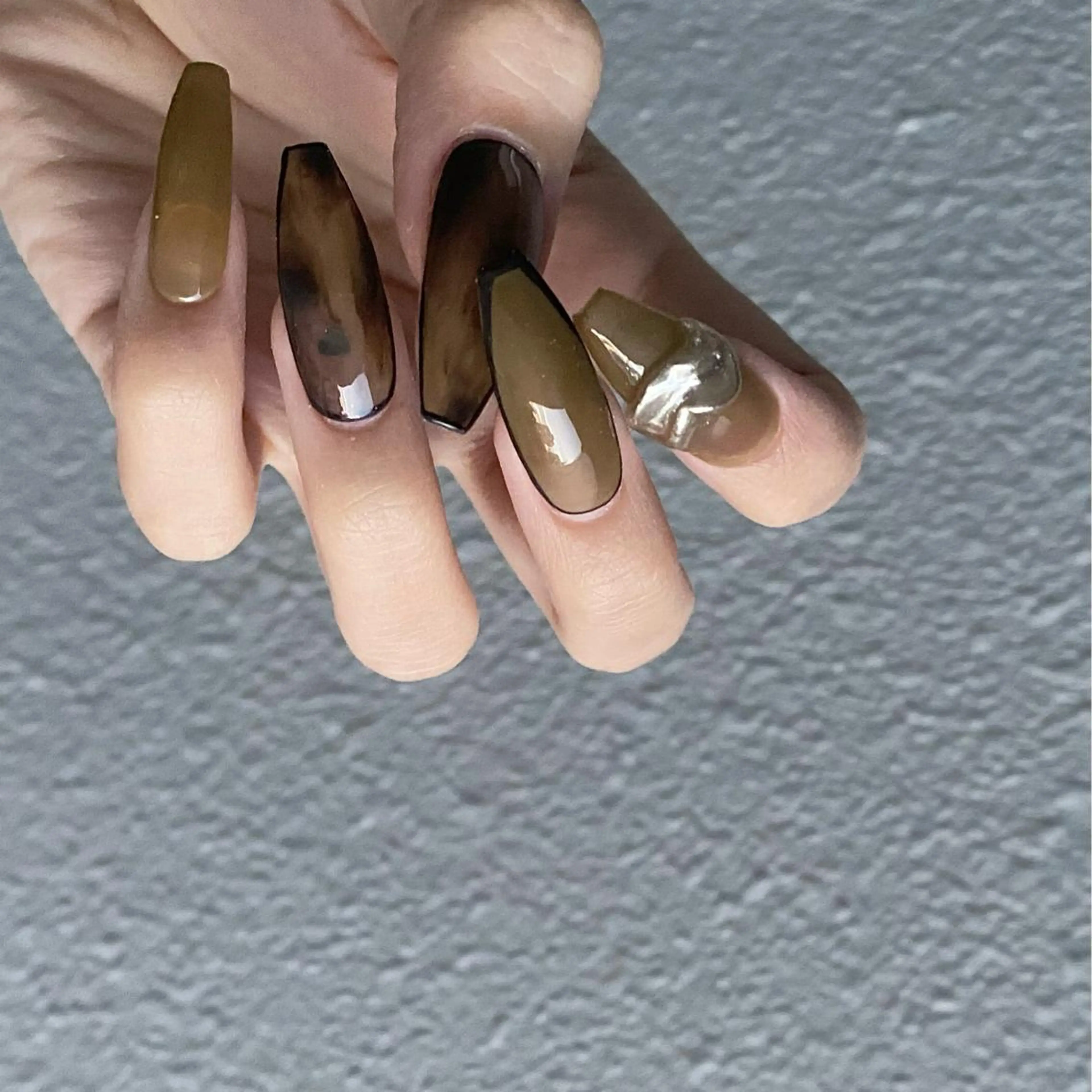 ネイル Ray. ／綺麗目ニュアンスのネイルデザイン