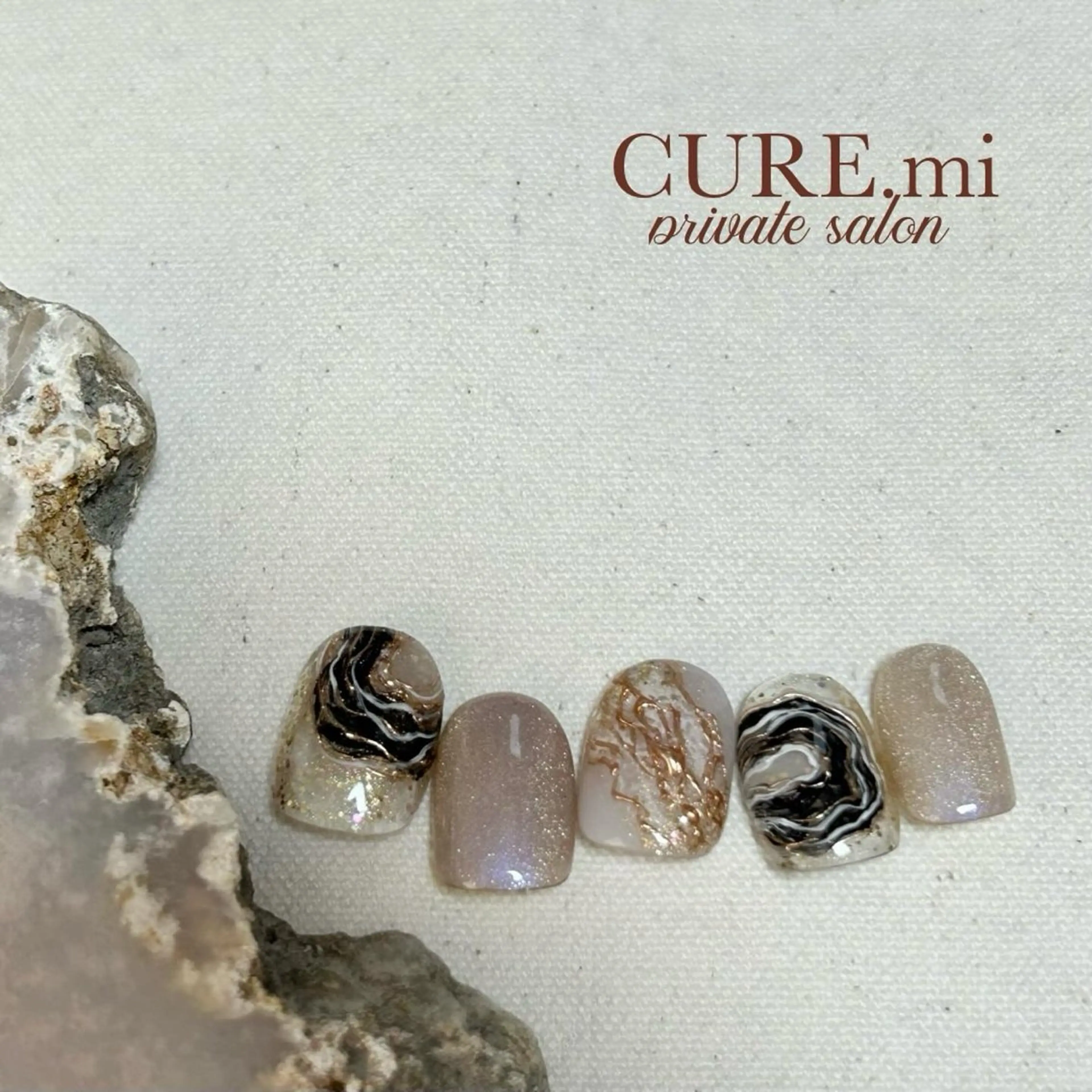 ネイル ニュアンスネイル ハンドネイル ハンドケア CURE.mi所属・伊藤 美香のネイルデザイン