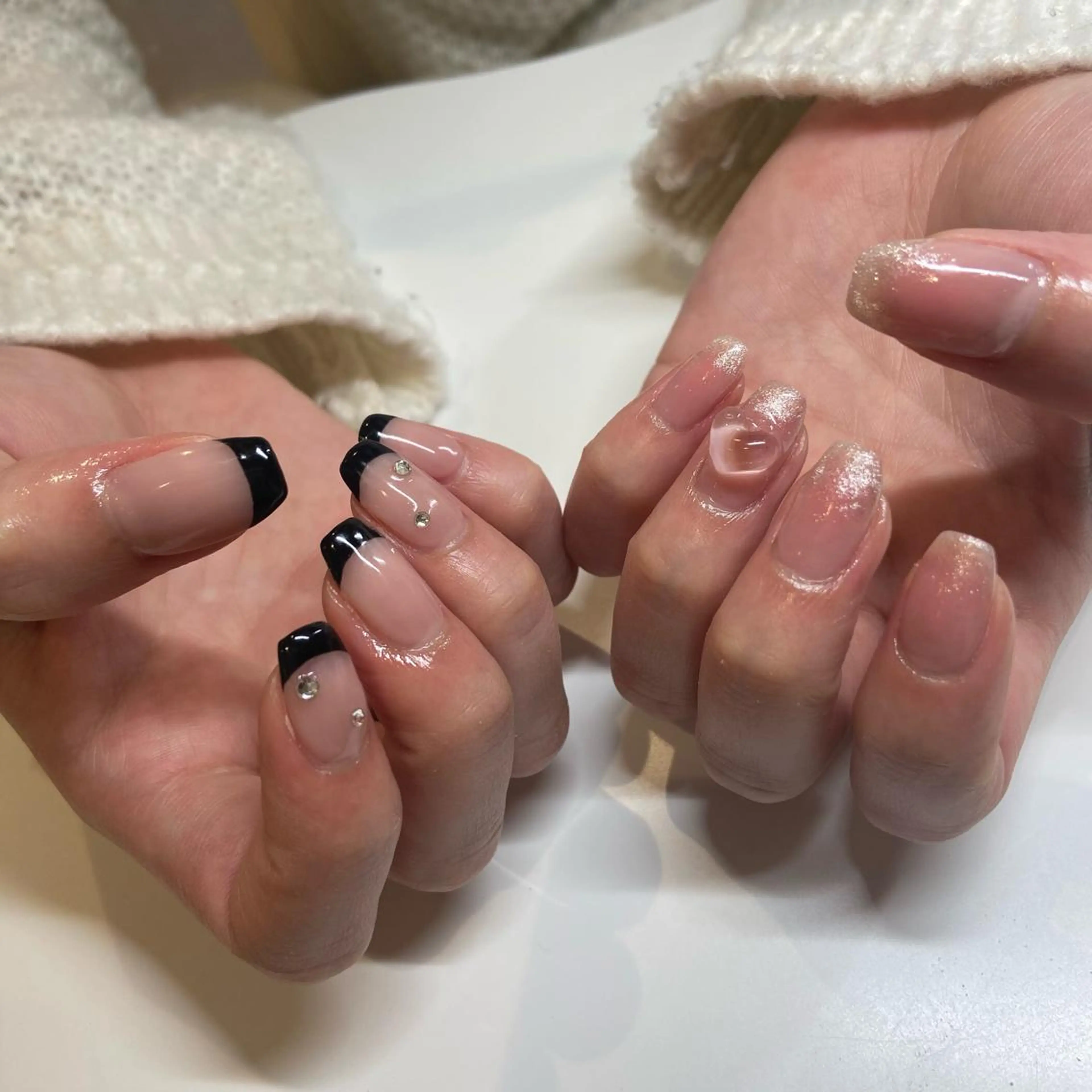 ネイル チークネイル フレンチネイル 杏花梨 ROCCOnailのネイルデザイン