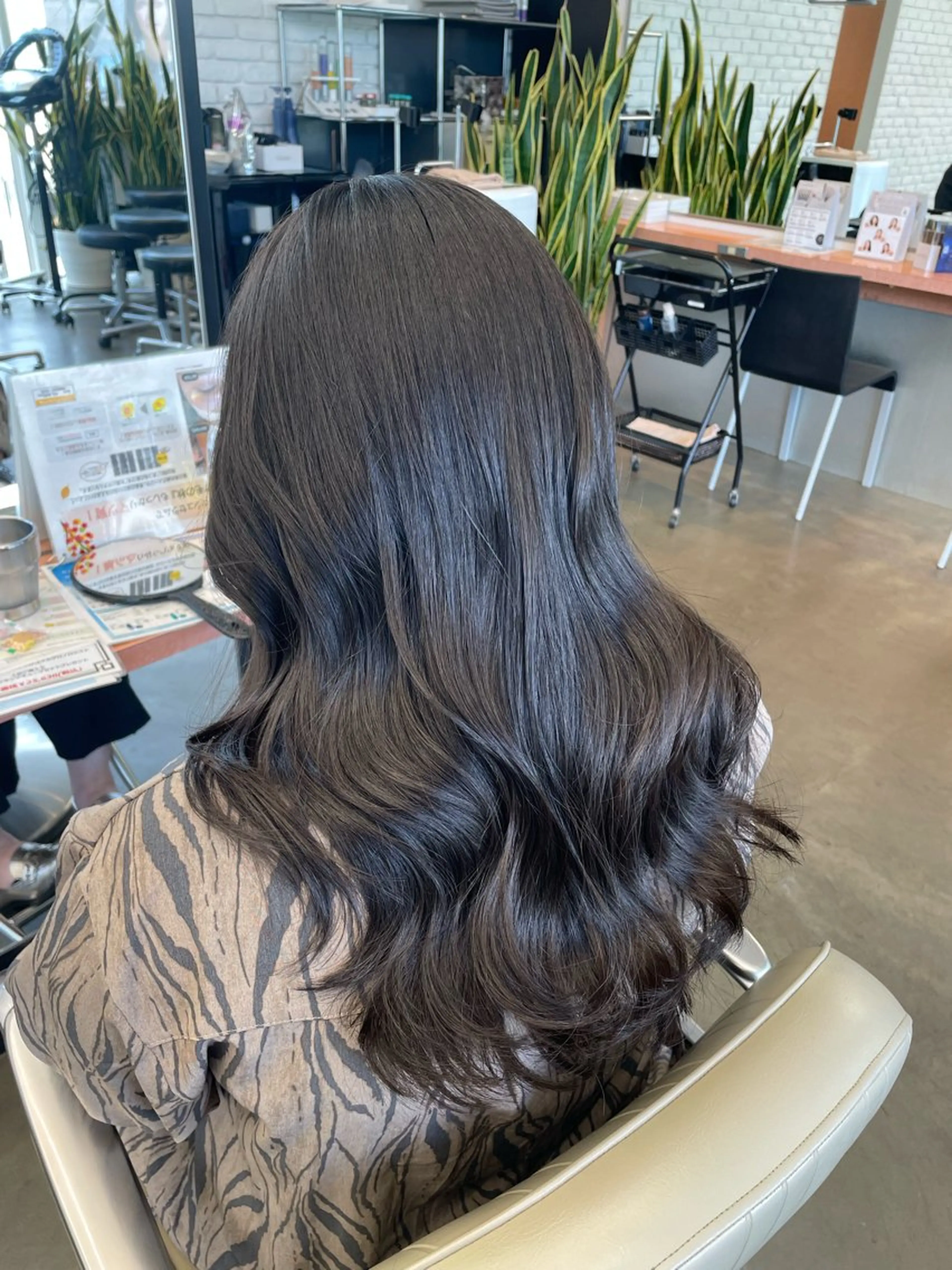 ロング カラー シルバー カット ヘアカラー トリートメント ヘアセット 🍑まき/カット /髪質改善カラー🍑のヘアスタイル