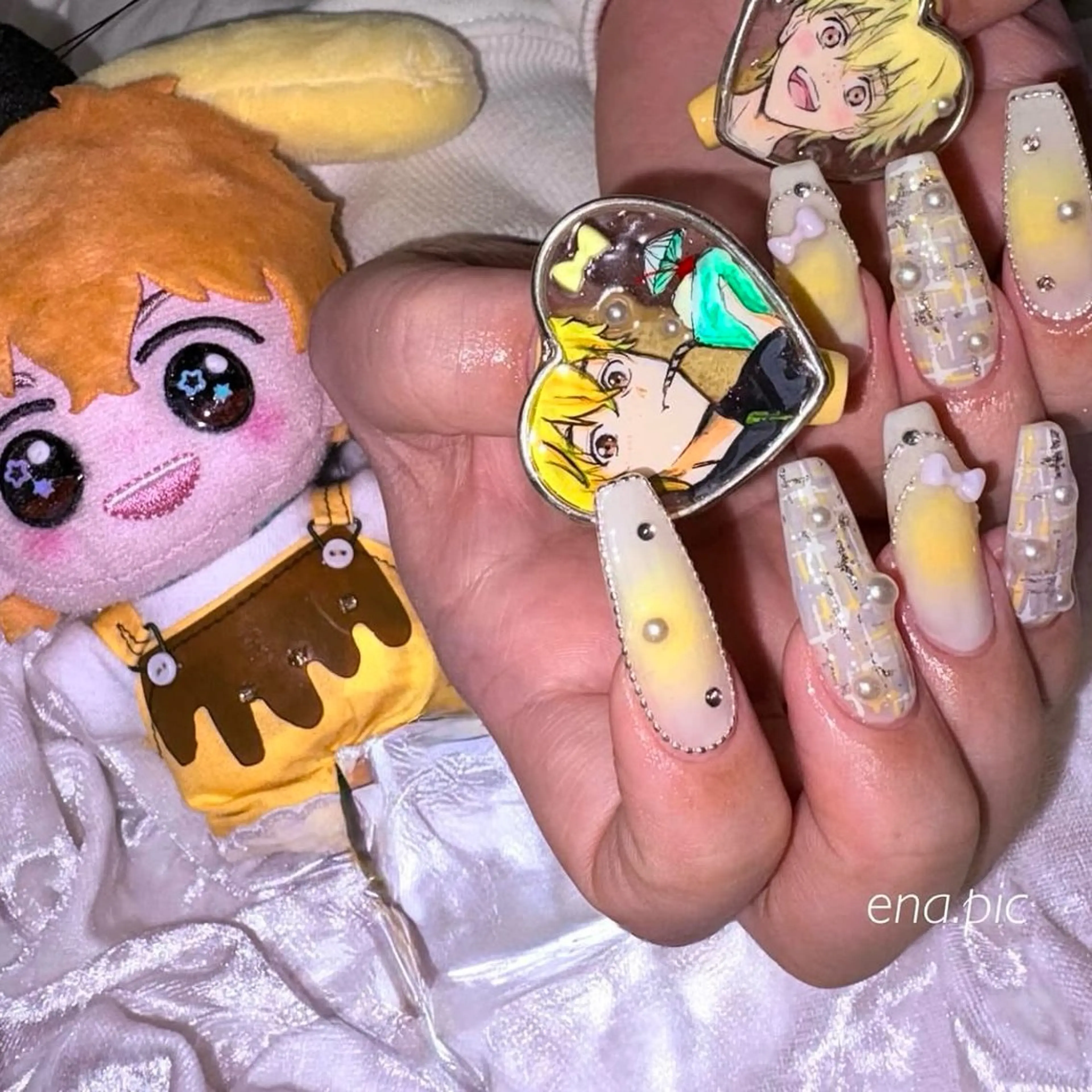 ネイル フレンチネイル ガーリー グラデーション ハート スカルプネイル toyvenail 🖤enaのネイルデザイン