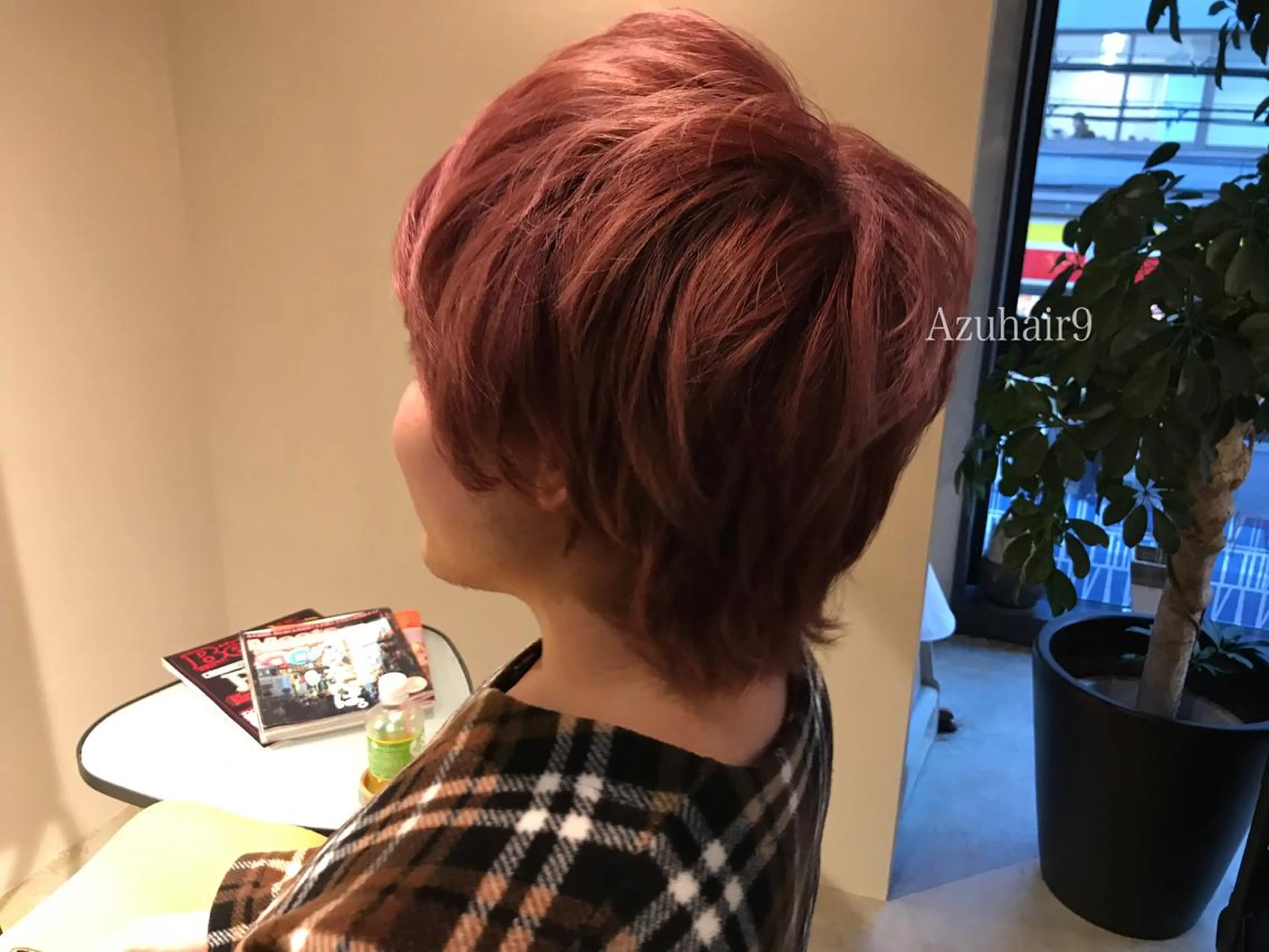 ショート カラー ブリーチ ピンクカラー R HAIR SALON所属・RHAIRSALON 西山梓のヘアスタイル