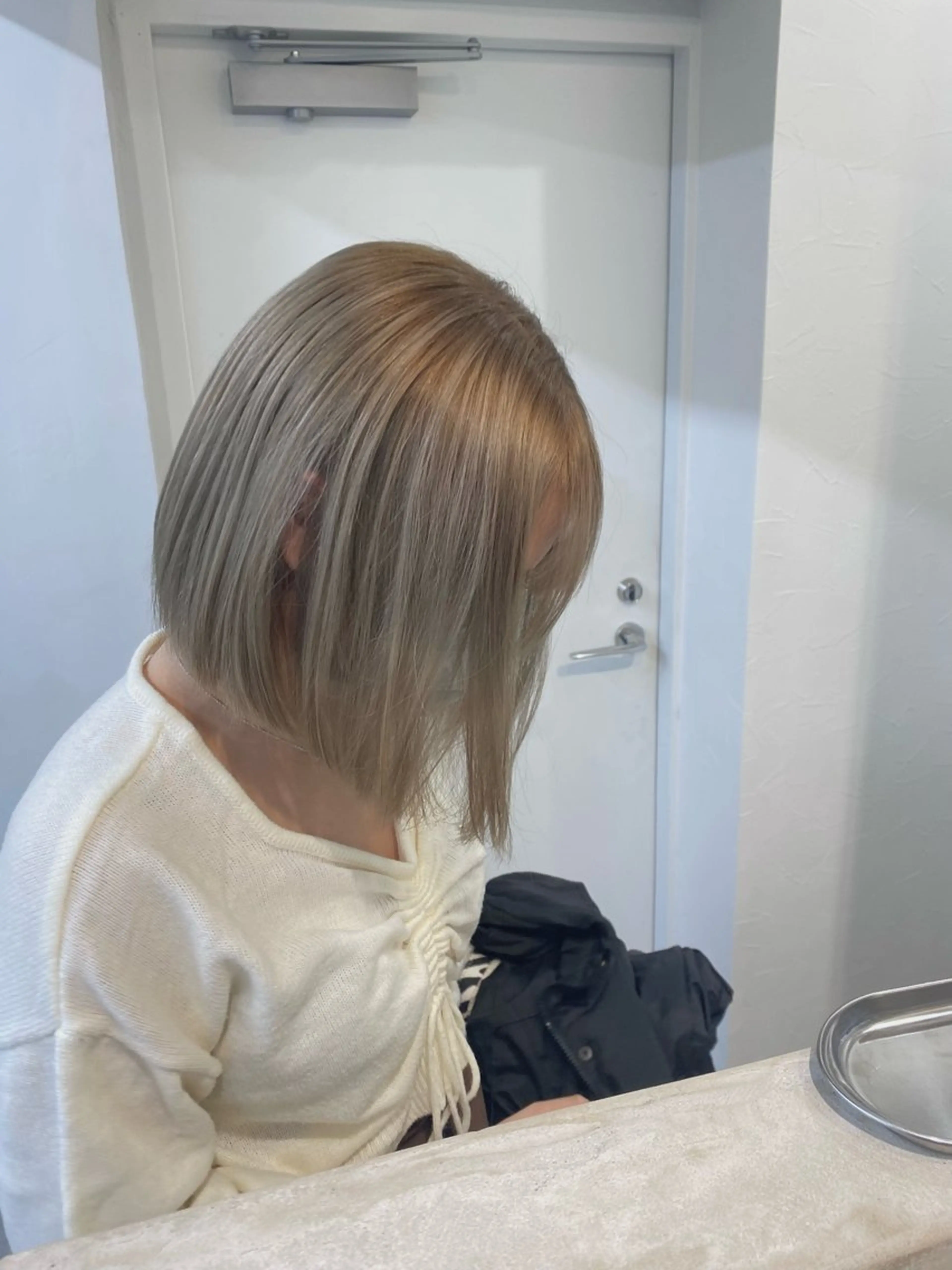 ショート カラー ブリーチ デザインカラー ハイトーンカラー 似合わせカット ウルフカット ヘアカラー トリートメント sunc所属・レイヤーカット ワンホンヘアそうたのヘアスタイル