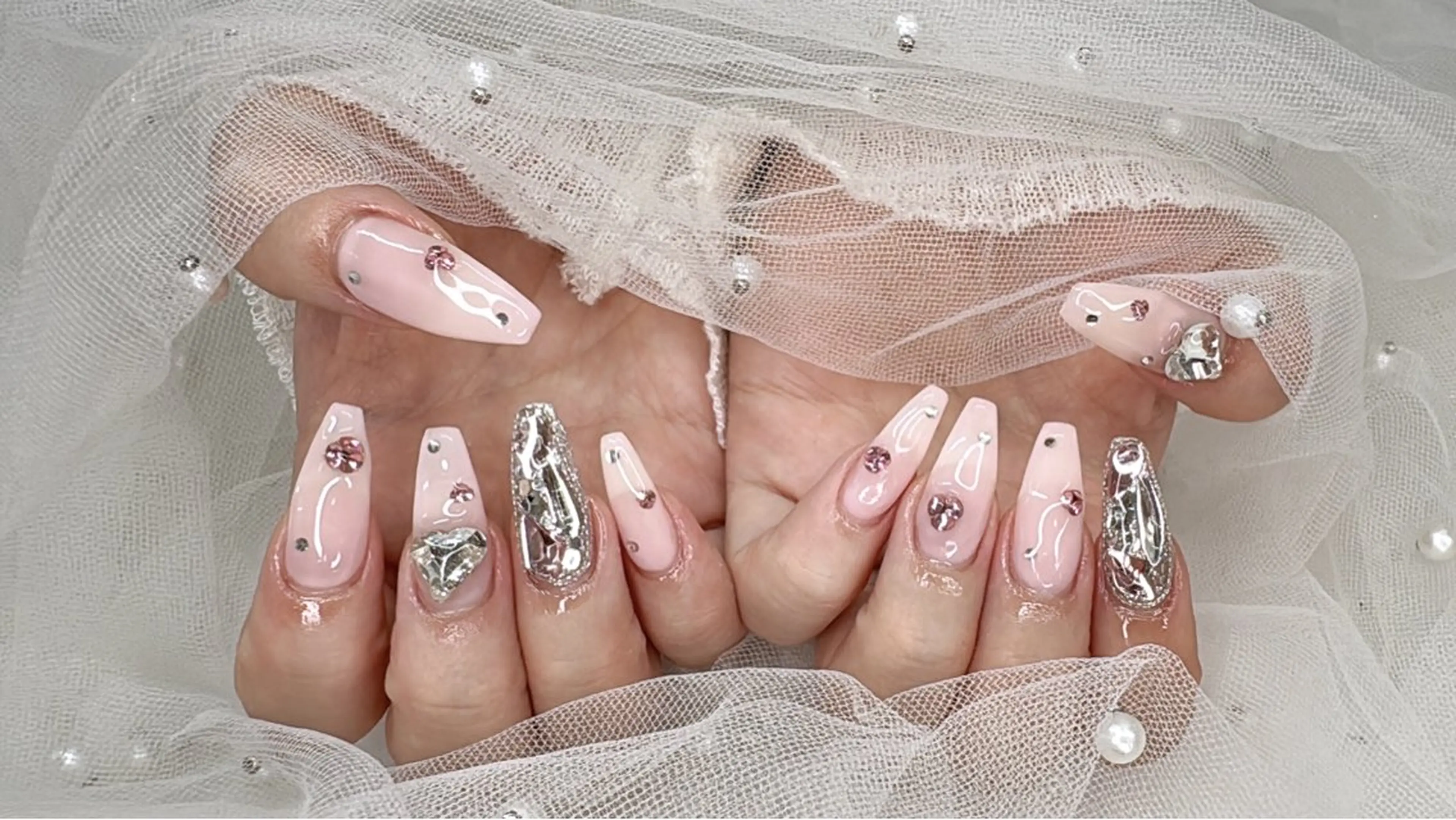 ネイル Minéa nailのネイルデザイン