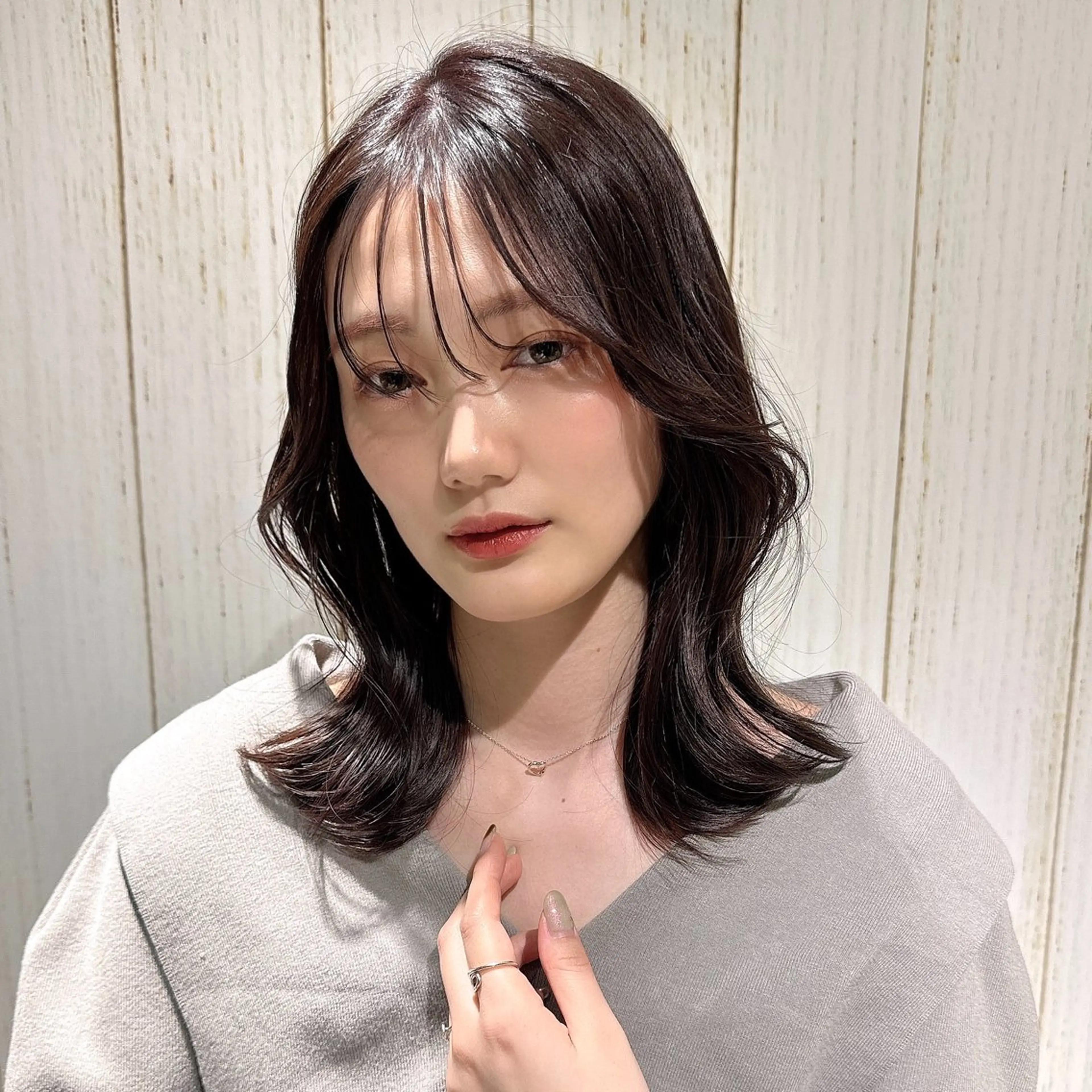 ミディアム カラー ヘアアレンジ 🫧ブリーチなし/ ベージュ/安形翔🫧のヘアスタイル