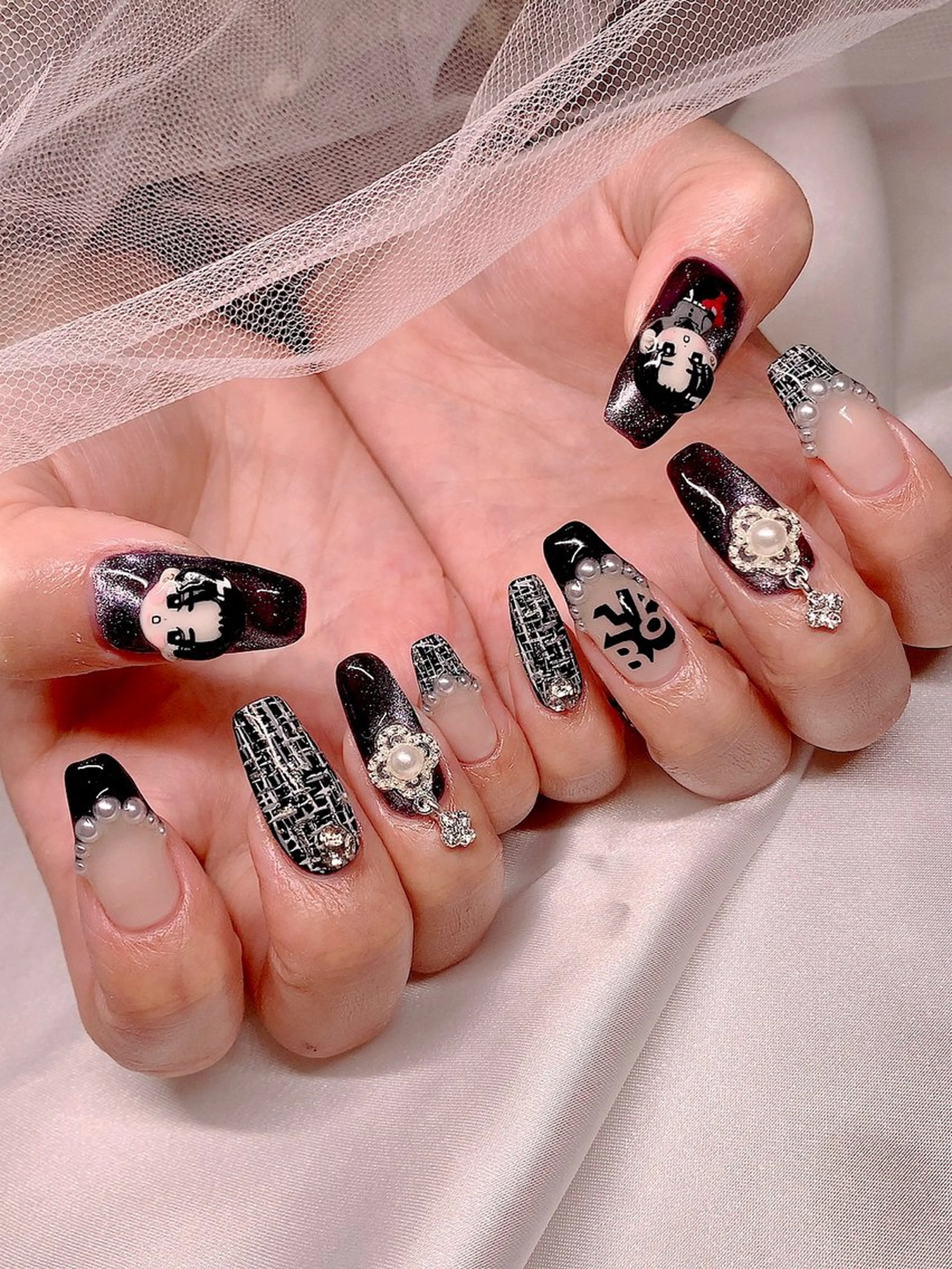 ネイル アートネイル キラキラネイル 韓国ネイル 持ち込み ストーンネイル シェアサロンLei.g(レイジー)所属・3Dアートネイル💗 都築レナのネイルデザイン