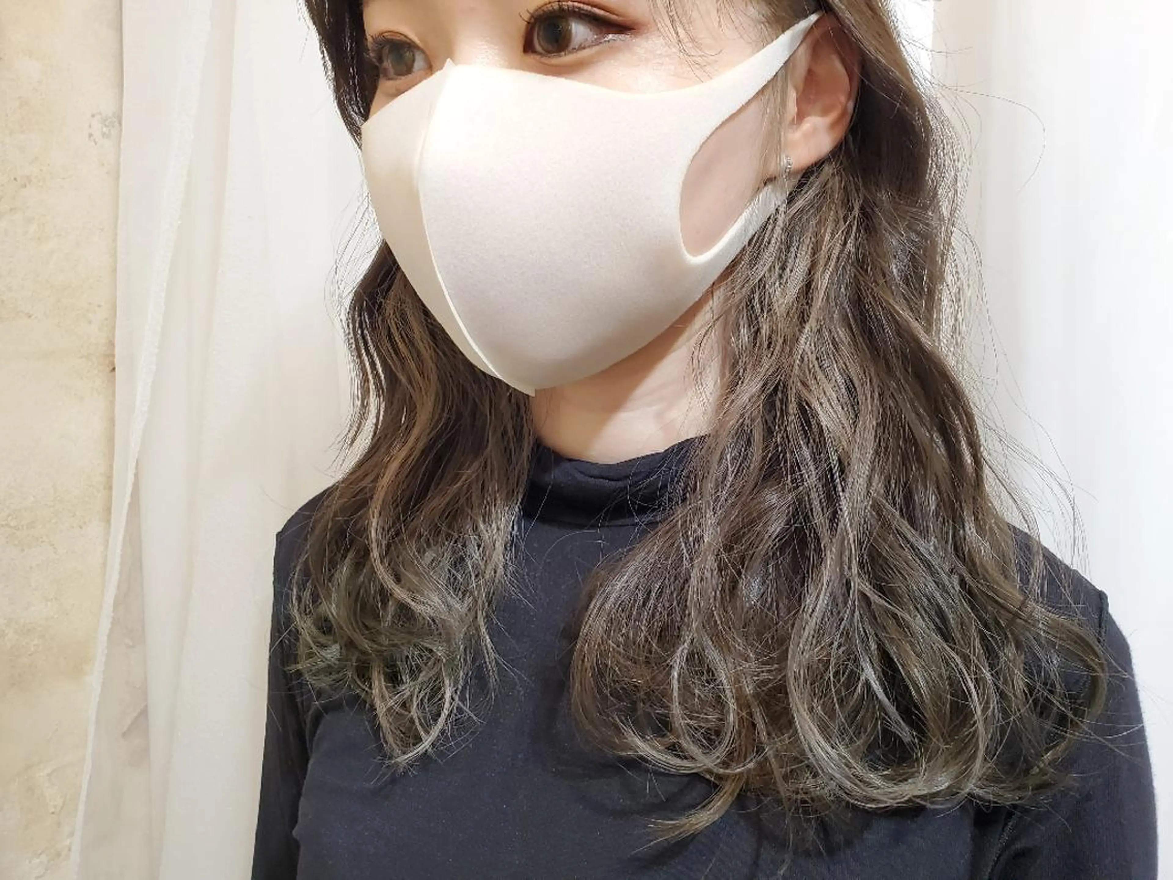 ロング カラー ベージュカラー イヤリングカラー ミルクティーベージュ パ ルのヘアスタイル