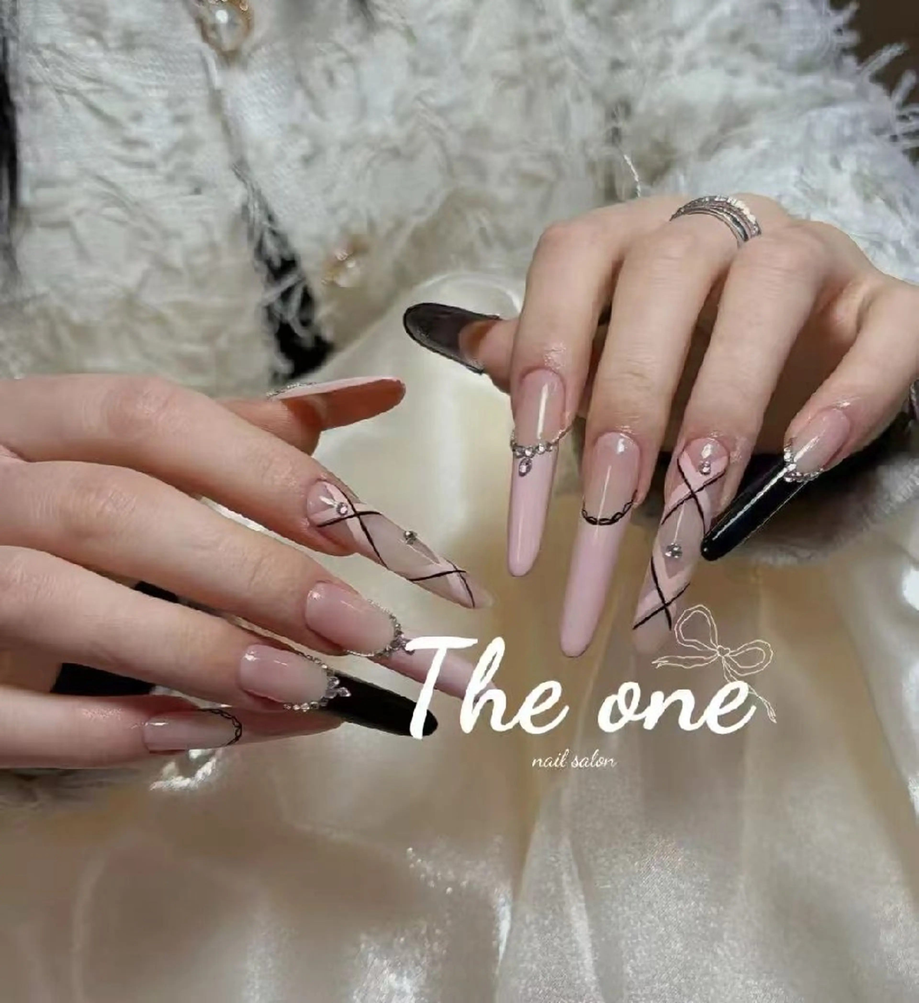 ネイル Theone栄店 伊藤のネイルデザイン