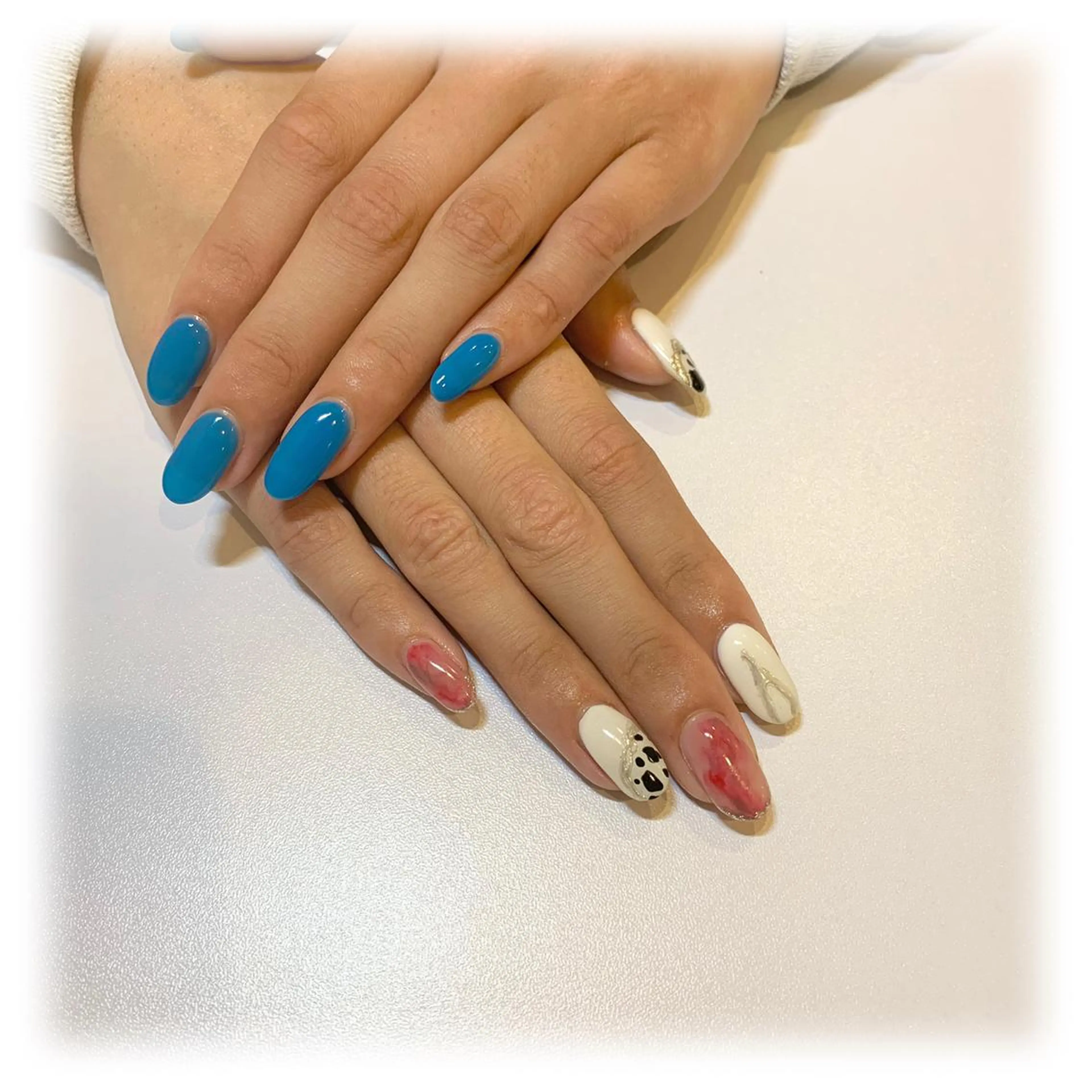 ネイル アニマル柄 アートネイル ミラーネイル ニュアンスネイル ui nailのネイルデザイン