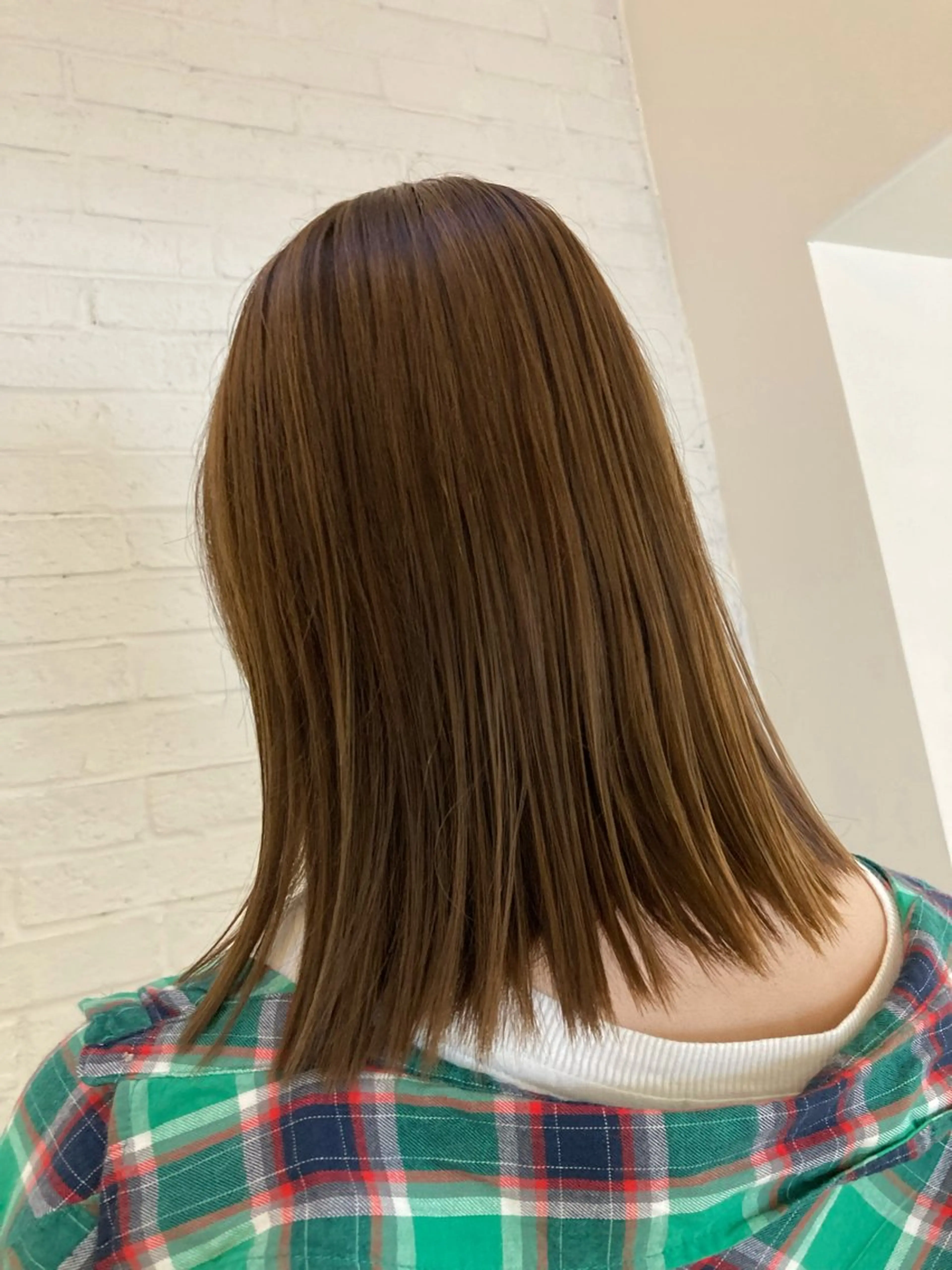 ミディアム 斉藤 亜衣のヘアスタイル