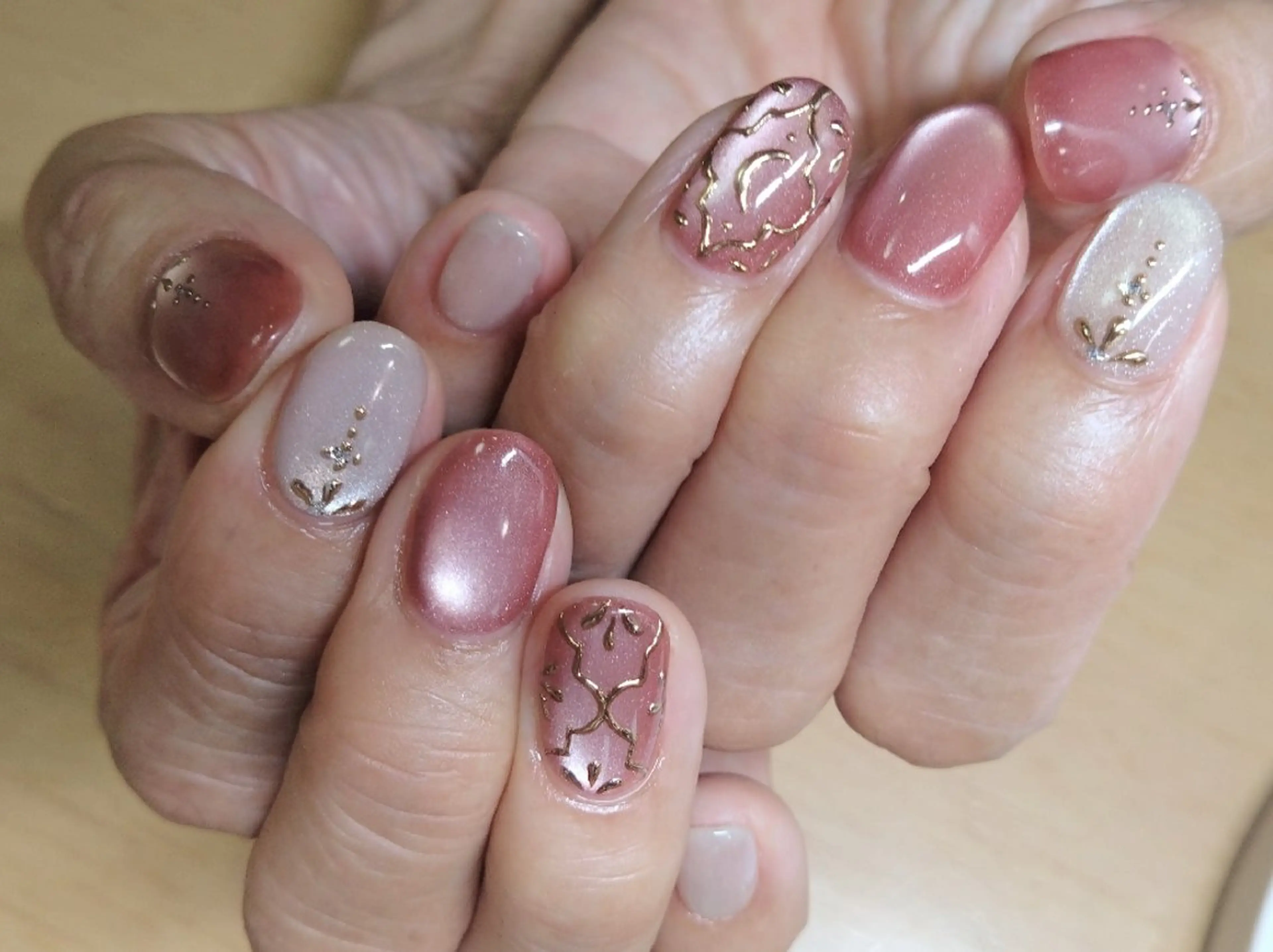 ネイル フットネイル nail  -es-のネイルデザイン